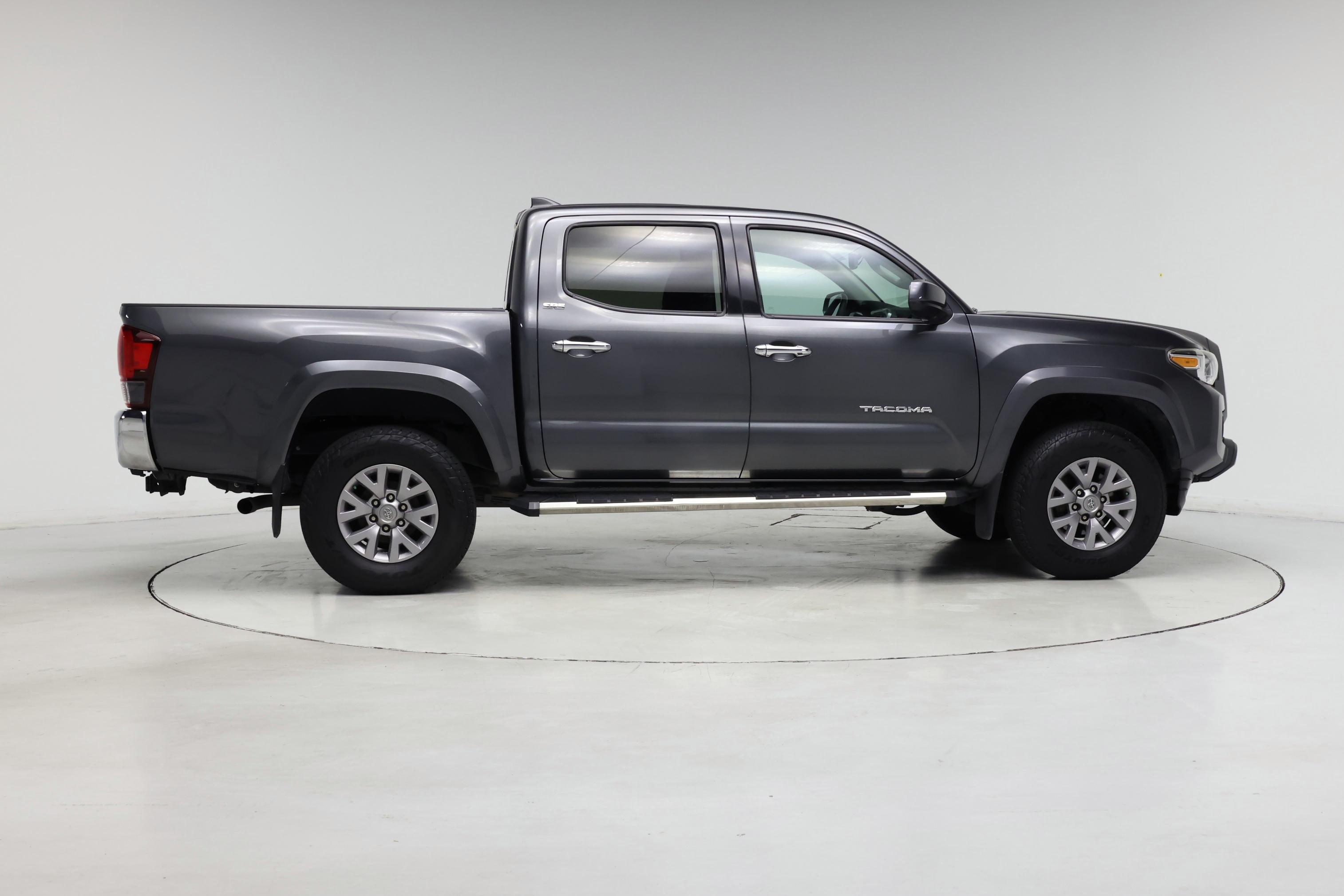 Thumbnail: 2019 Toyota Tacoma - 7
