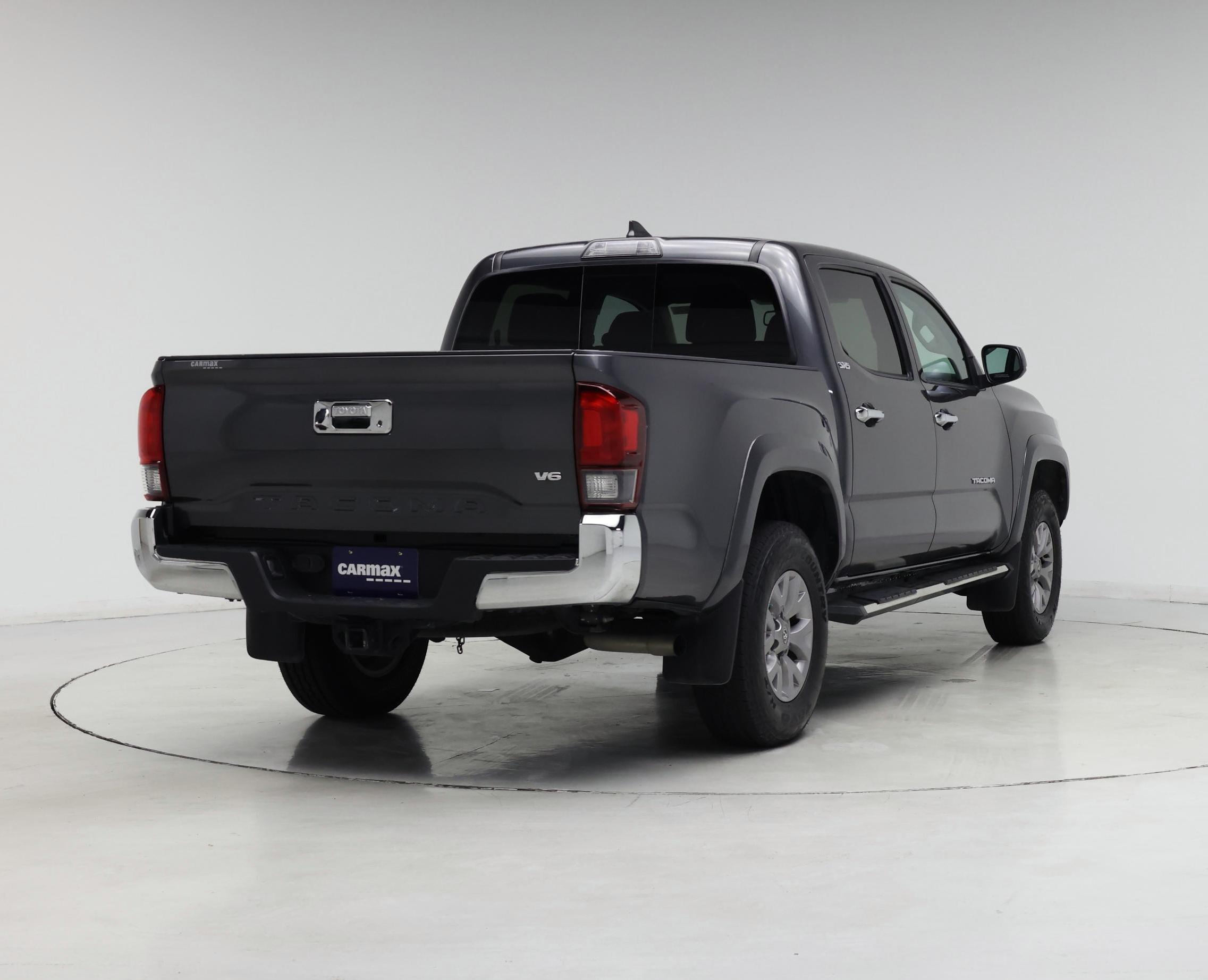 Thumbnail: 2019 Toyota Tacoma - 8