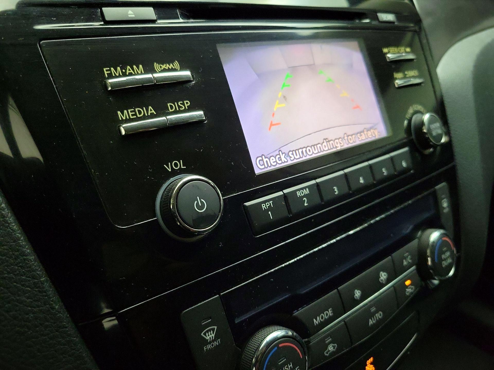 Thumbnail: 2016 Nissan Rogue - 14