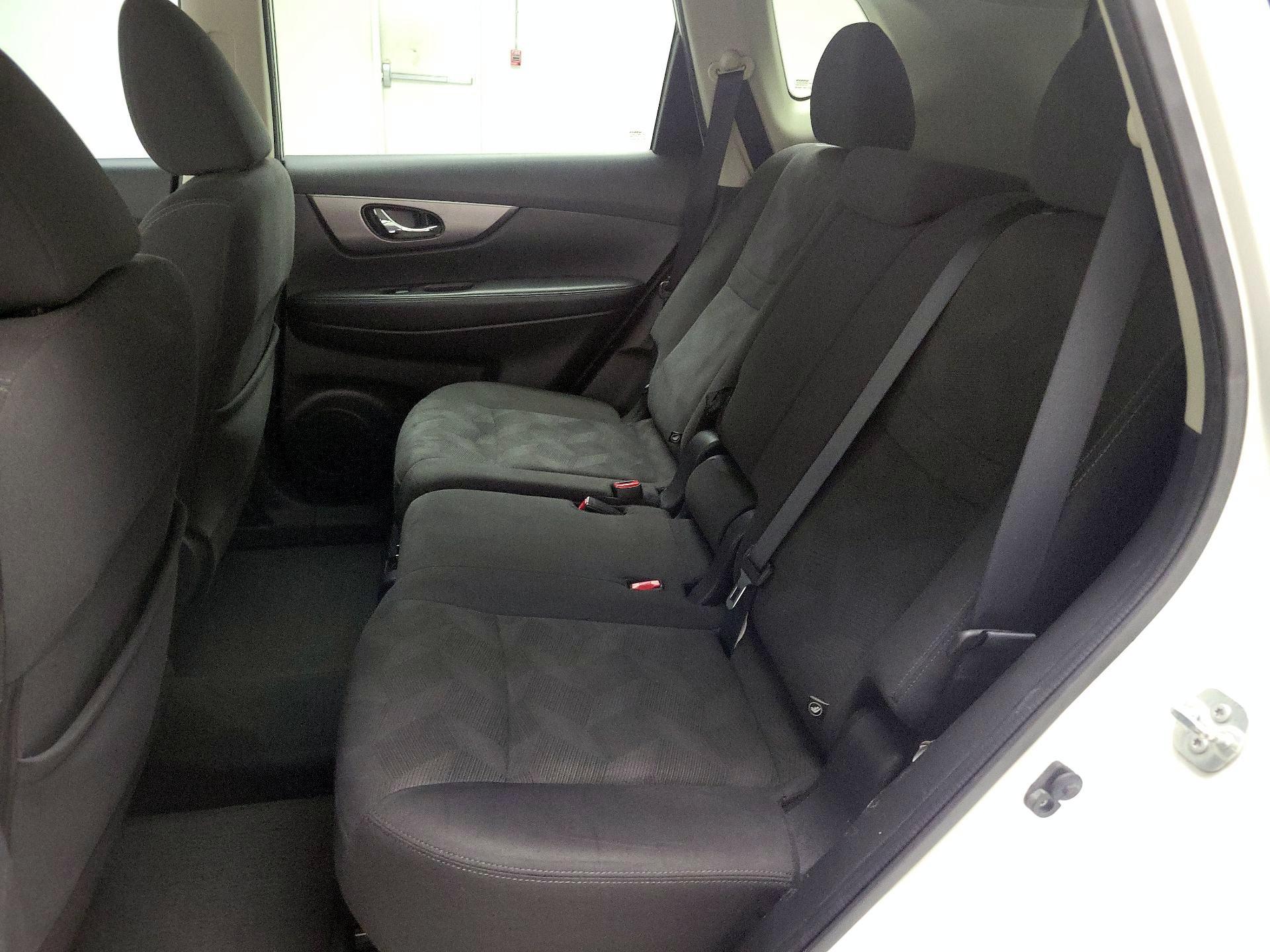 Thumbnail: 2016 Nissan Rogue - 19