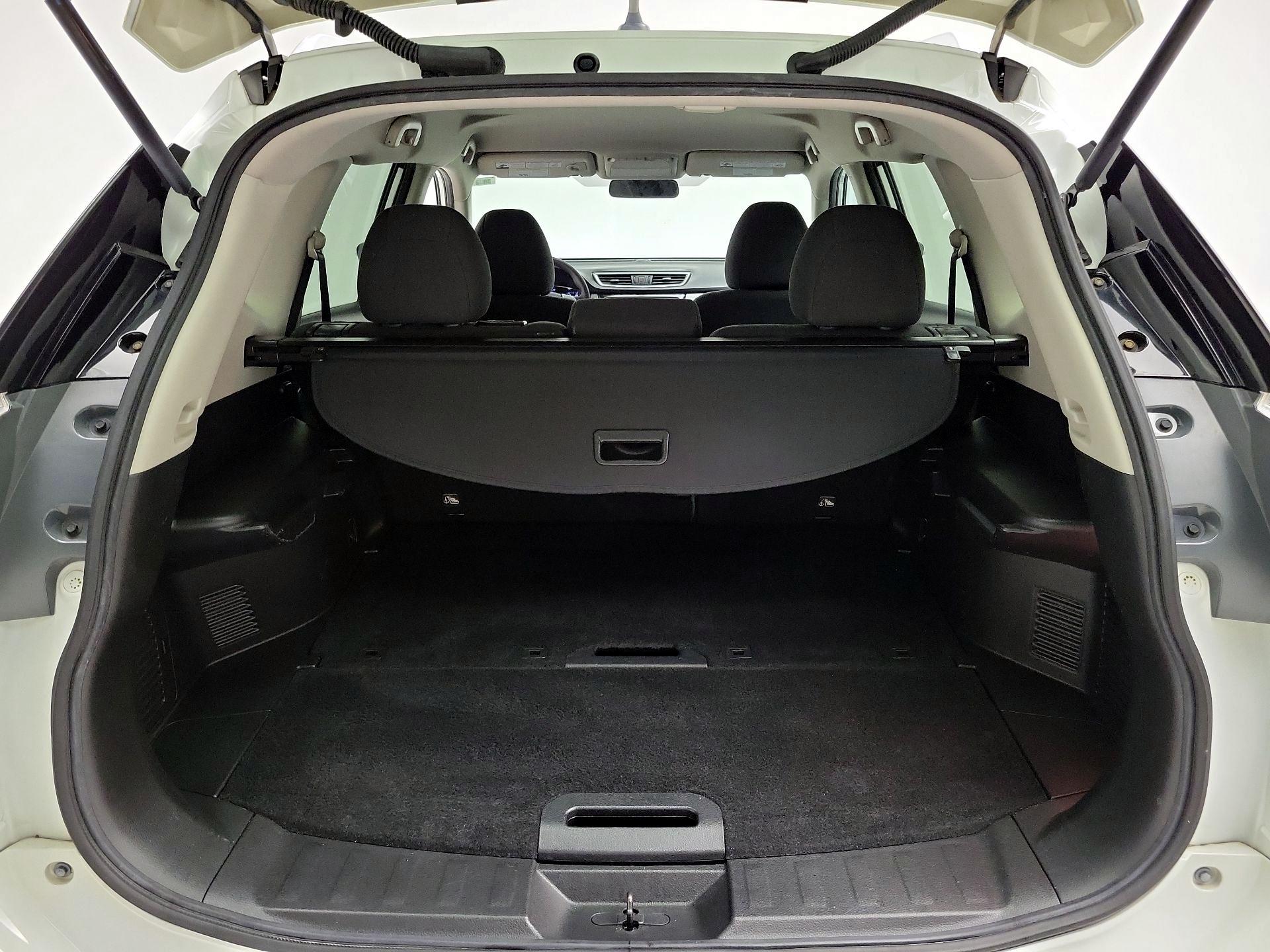 Thumbnail: 2016 Nissan Rogue - 20