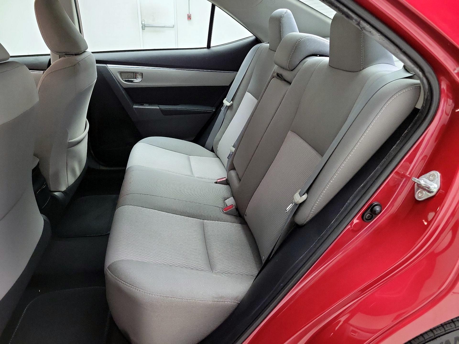 Thumbnail: 2015 Toyota Corolla - 19