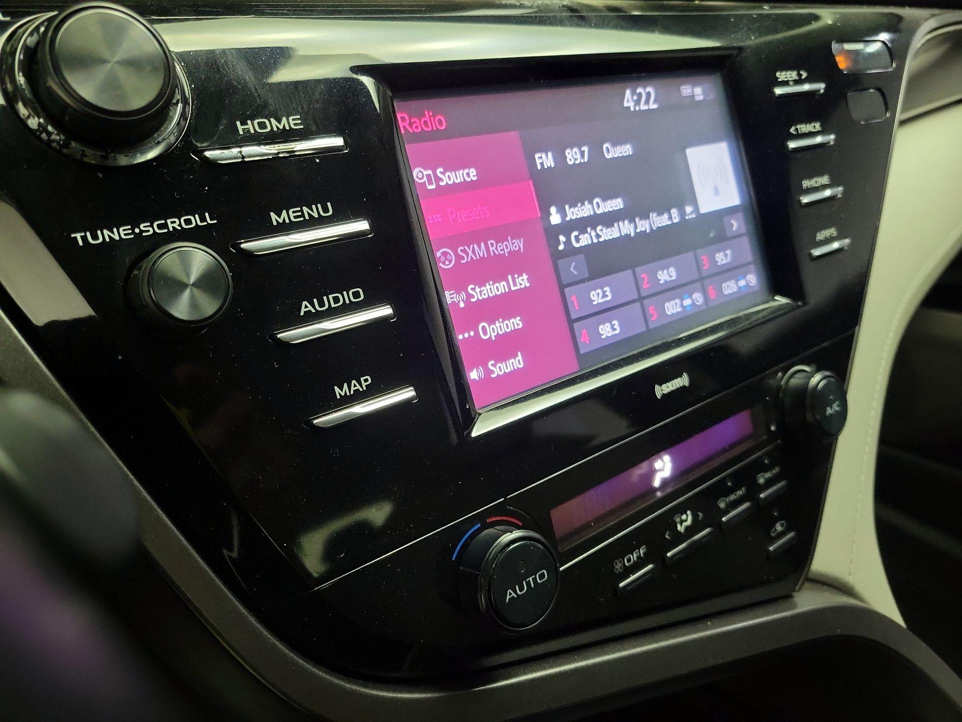 Thumbnail: 2020 Toyota Camry - 15