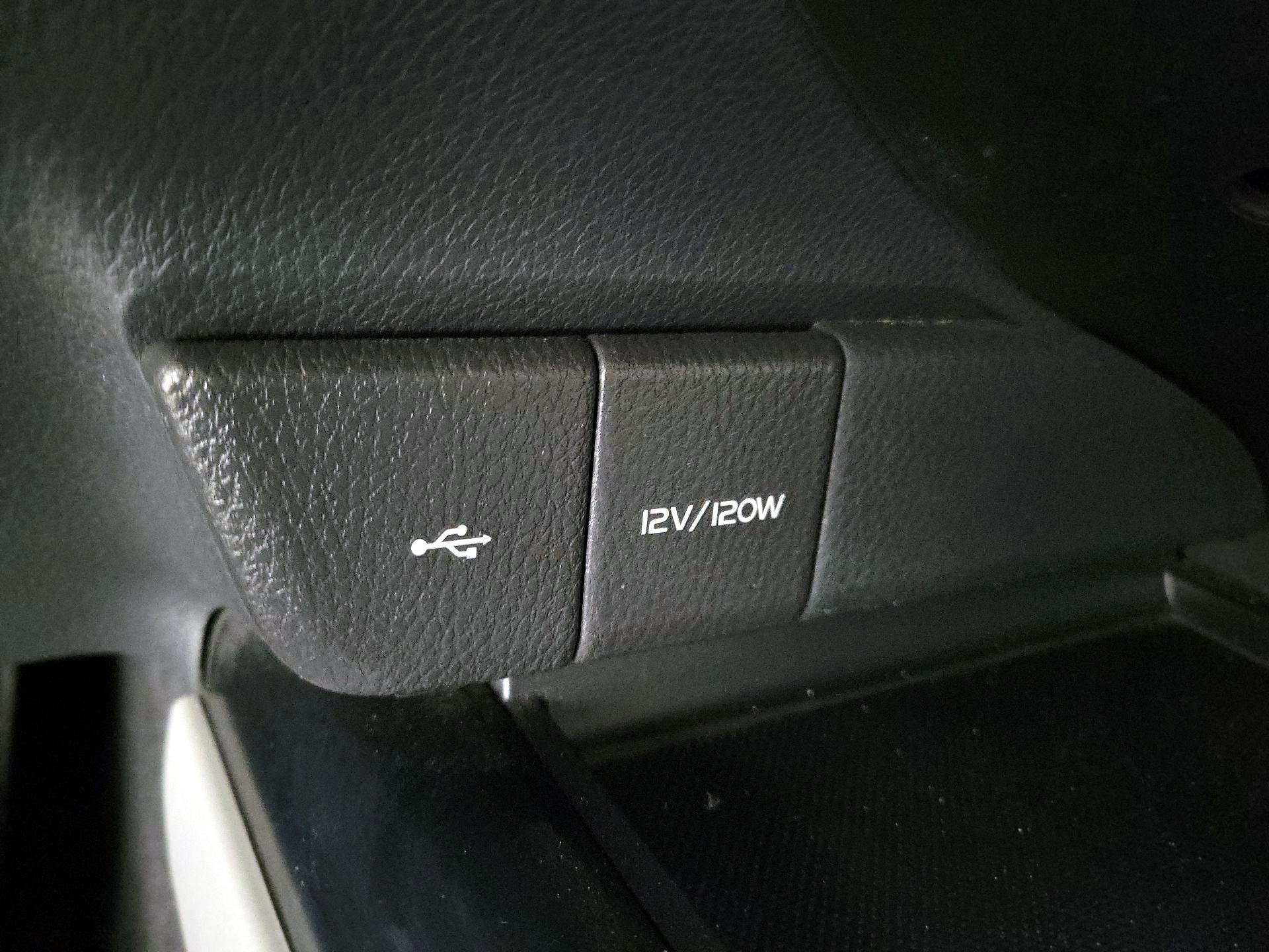 Thumbnail: 2020 Toyota Camry - 18