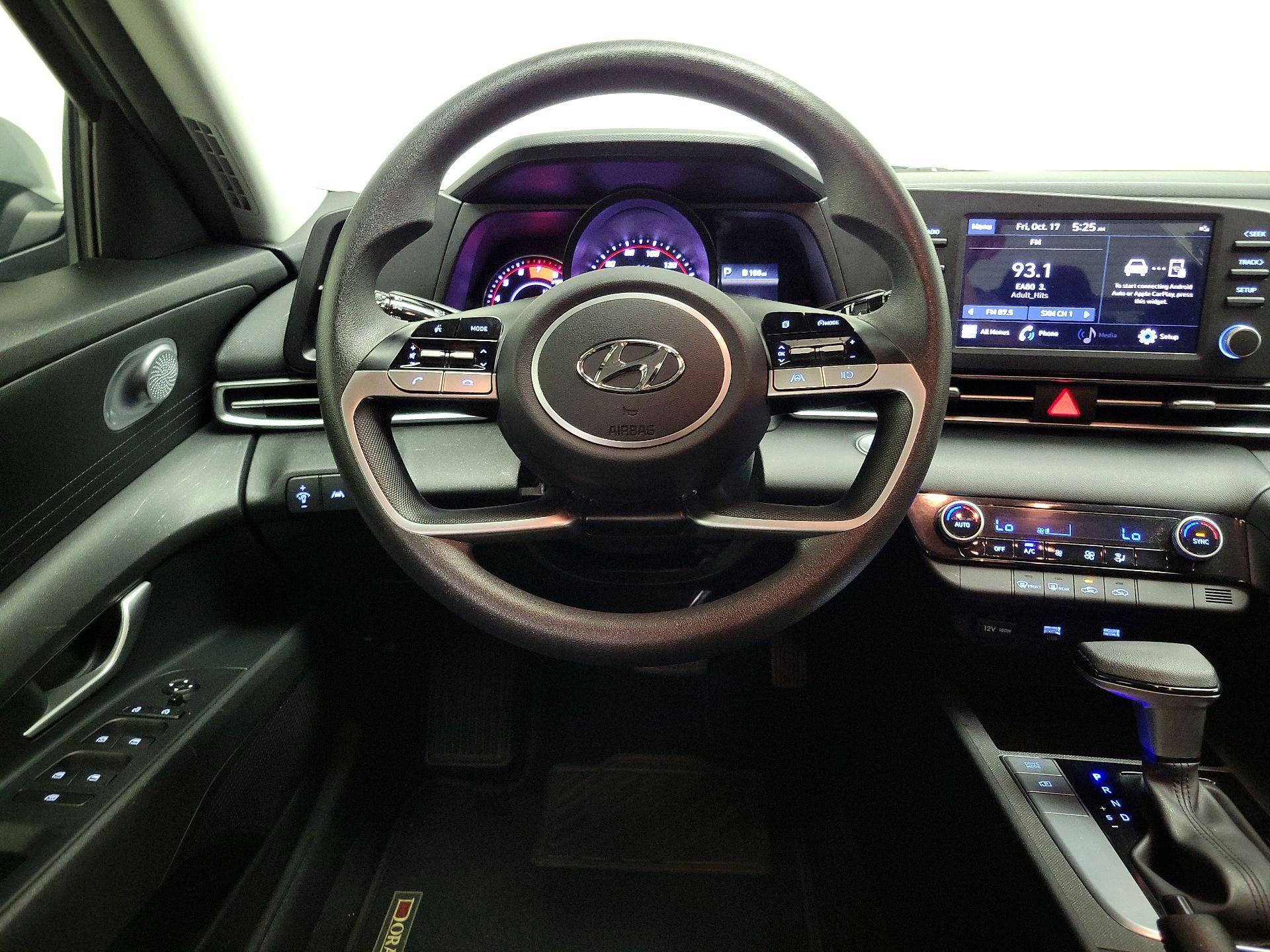 Thumbnail: 2023 Hyundai Elantra - 10