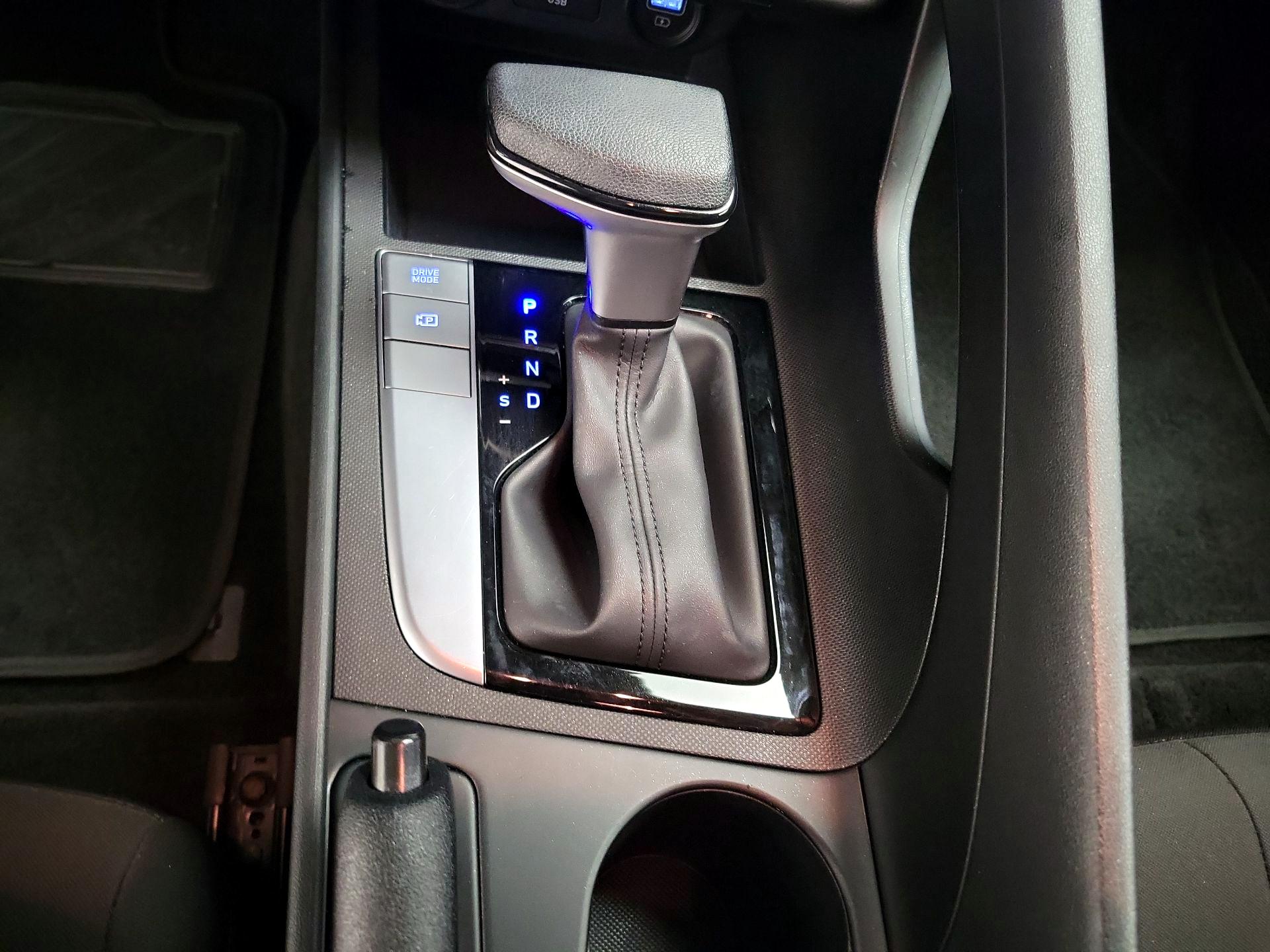 Thumbnail: 2023 Hyundai Elantra - 18