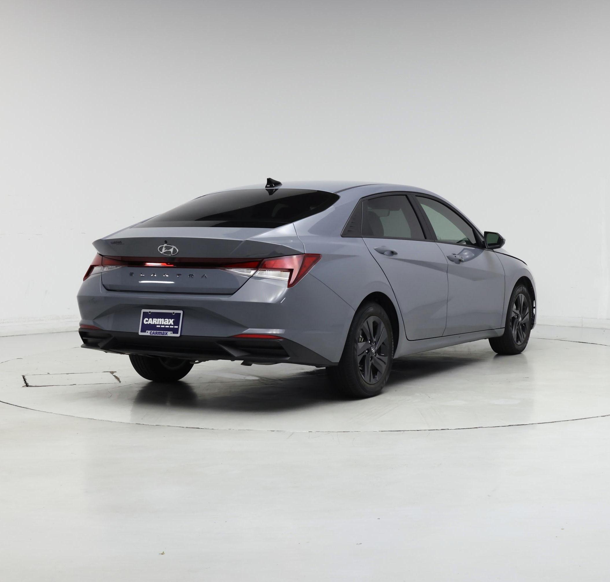 Thumbnail: 2023 Hyundai Elantra - 8