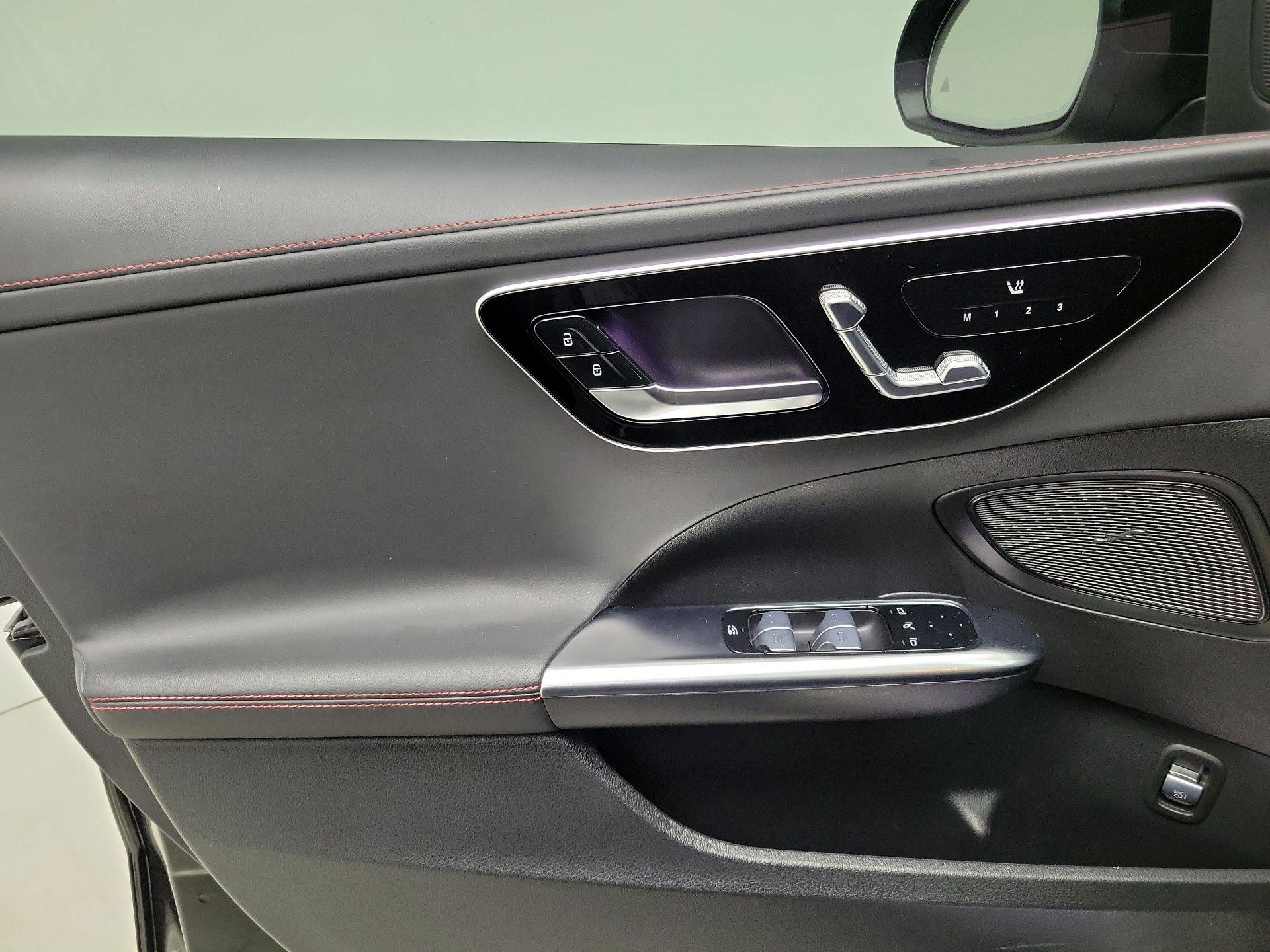 Thumbnail: 2023 Mercedes-Benz C-Class - 12