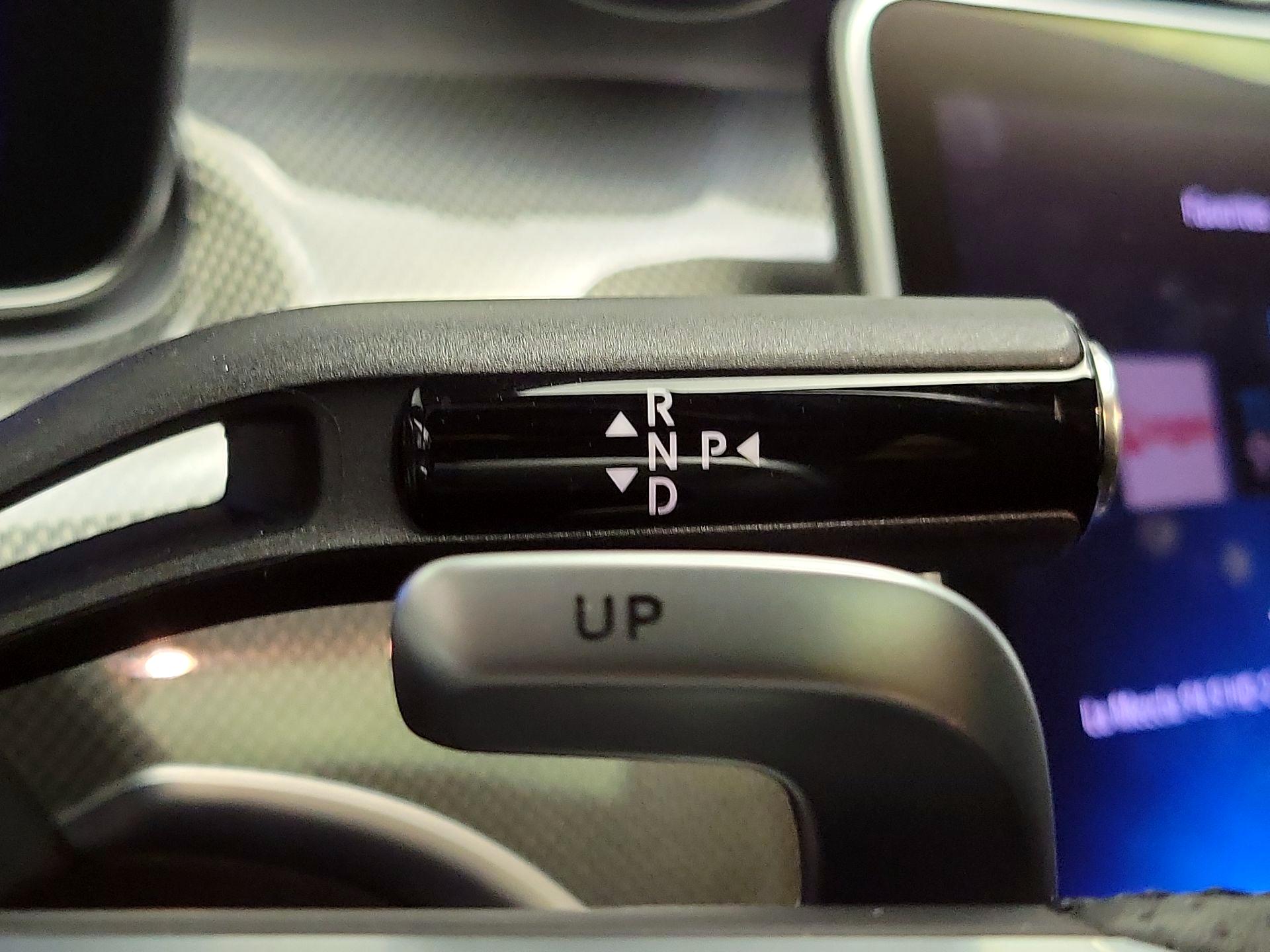 Thumbnail: 2023 Mercedes-Benz C-Class - 17