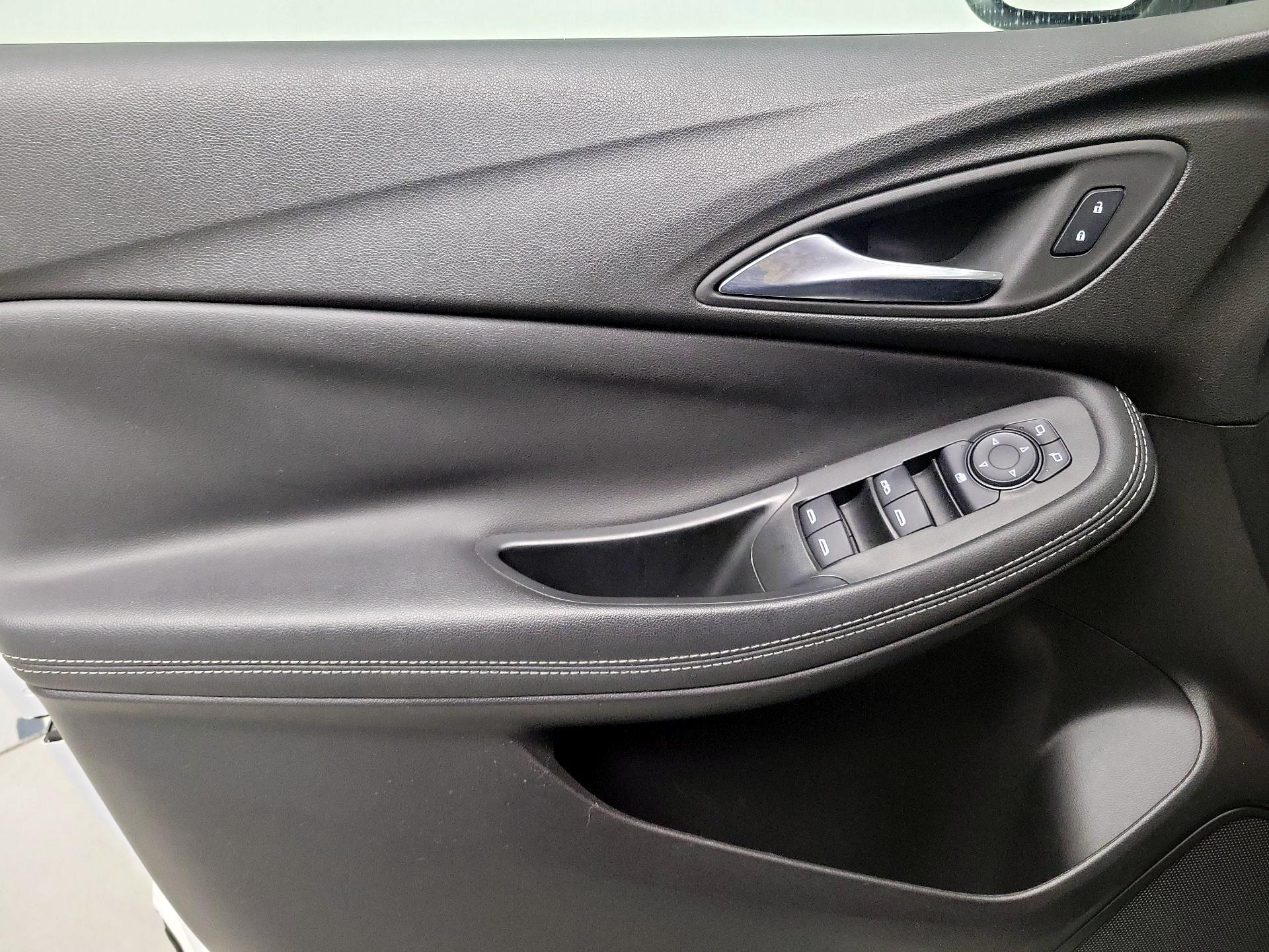 Thumbnail: 2021 Buick Encore GX - 12