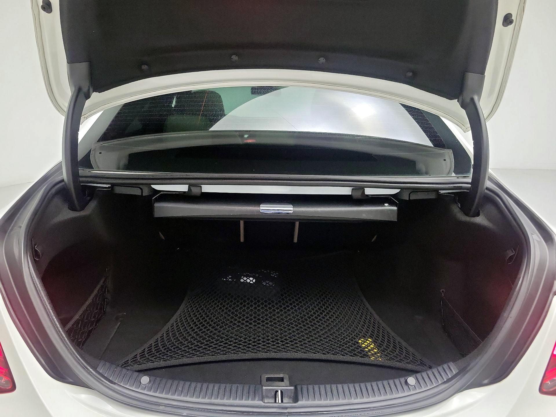 Thumbnail: 2020 Mercedes-Benz C-Class - 20