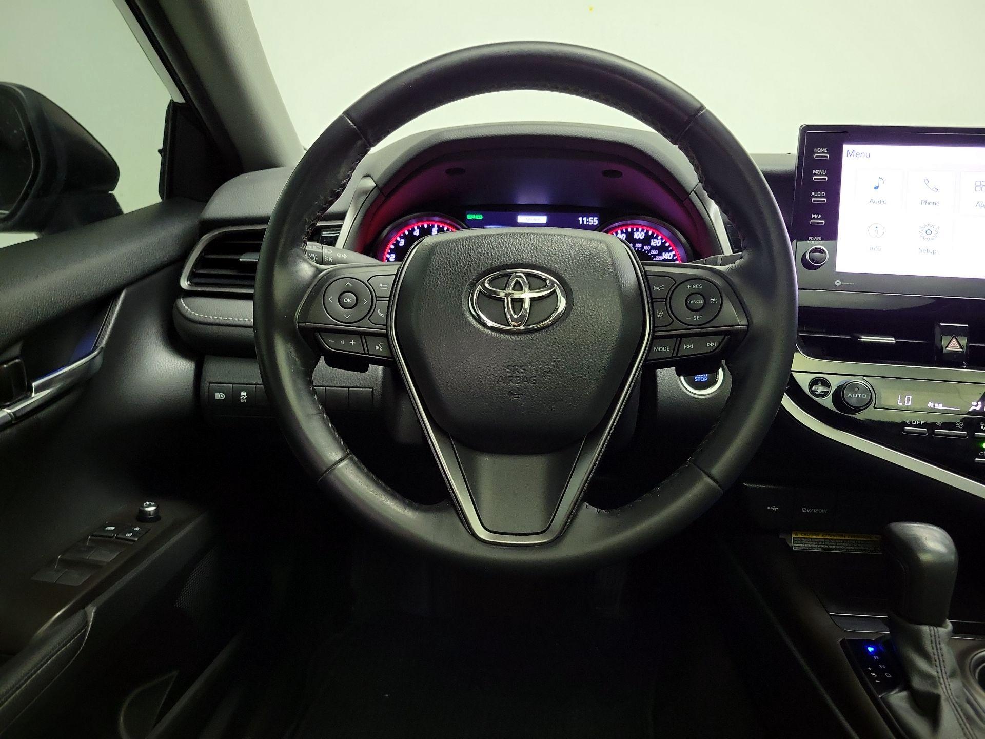 Thumbnail: 2021 Toyota Camry - 10