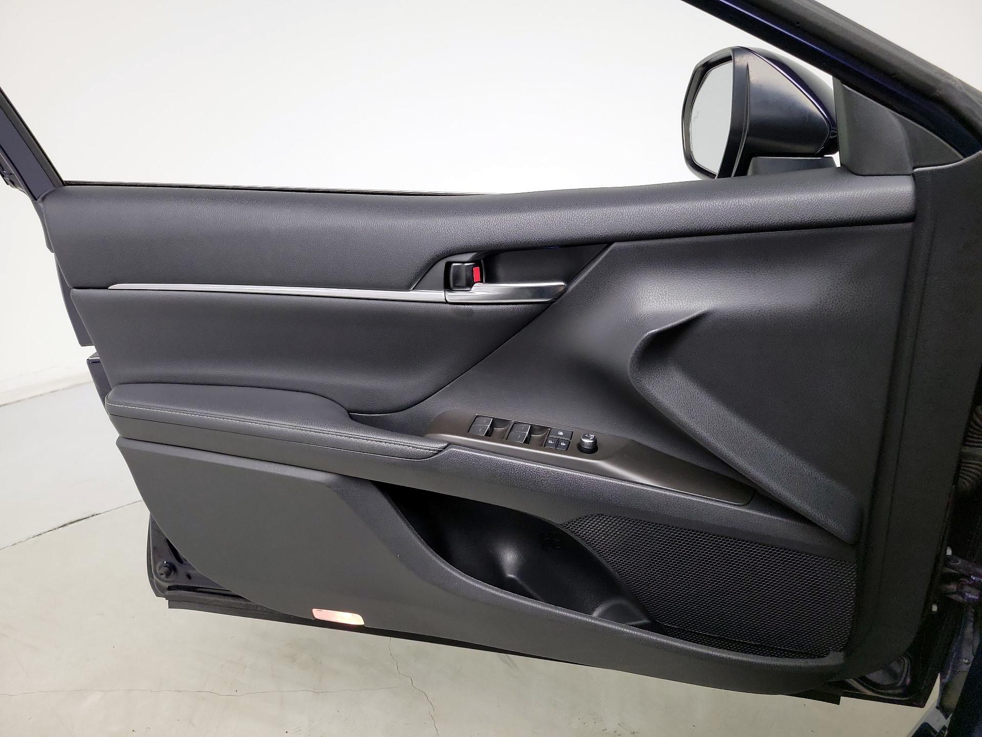 Thumbnail: 2021 Toyota Camry - 12
