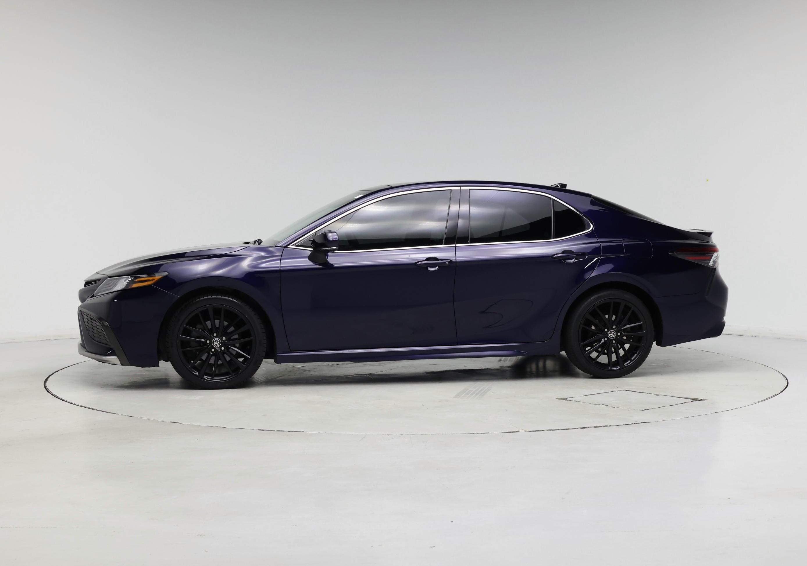 Thumbnail: 2021 Toyota Camry - 3
