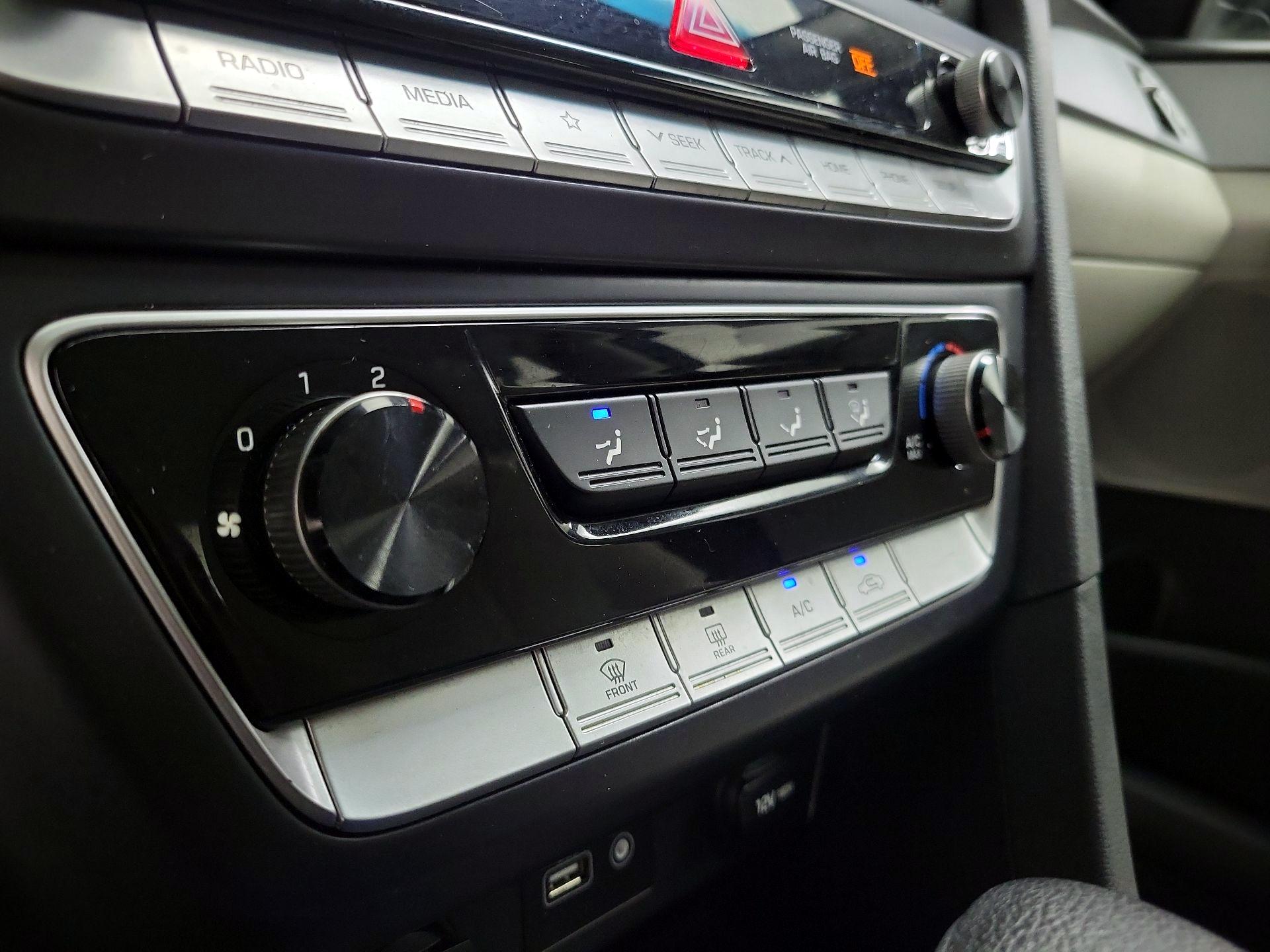 Thumbnail: 2019 Hyundai Sonata - 16