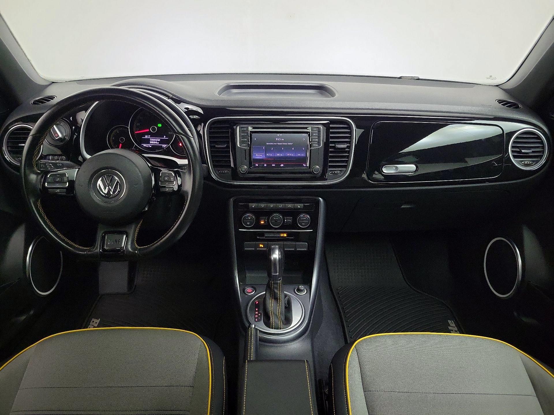 Thumbnail: 2017 Volkswagen Beetle - 9