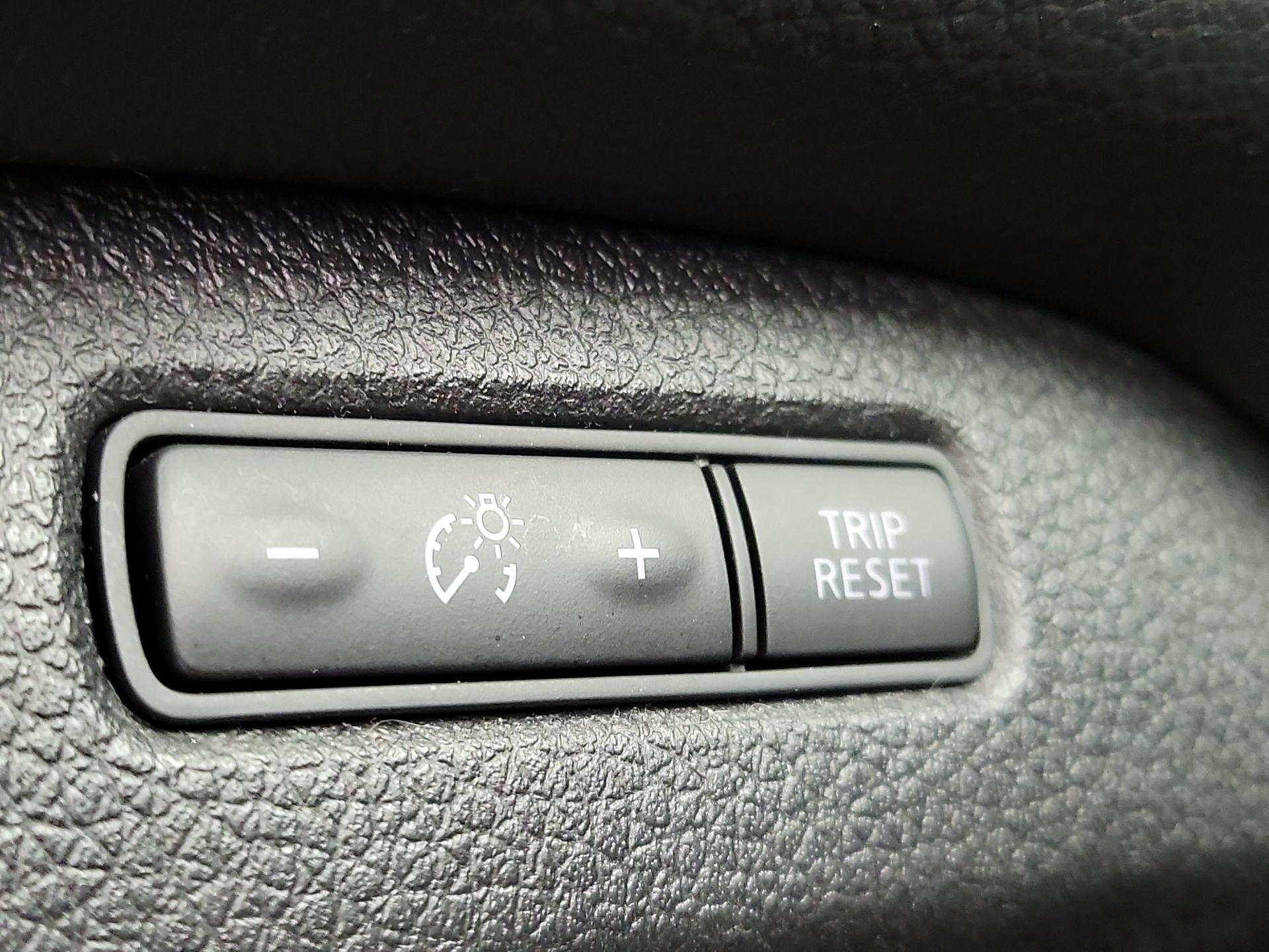 Thumbnail: 2016 Nissan Altima - 13