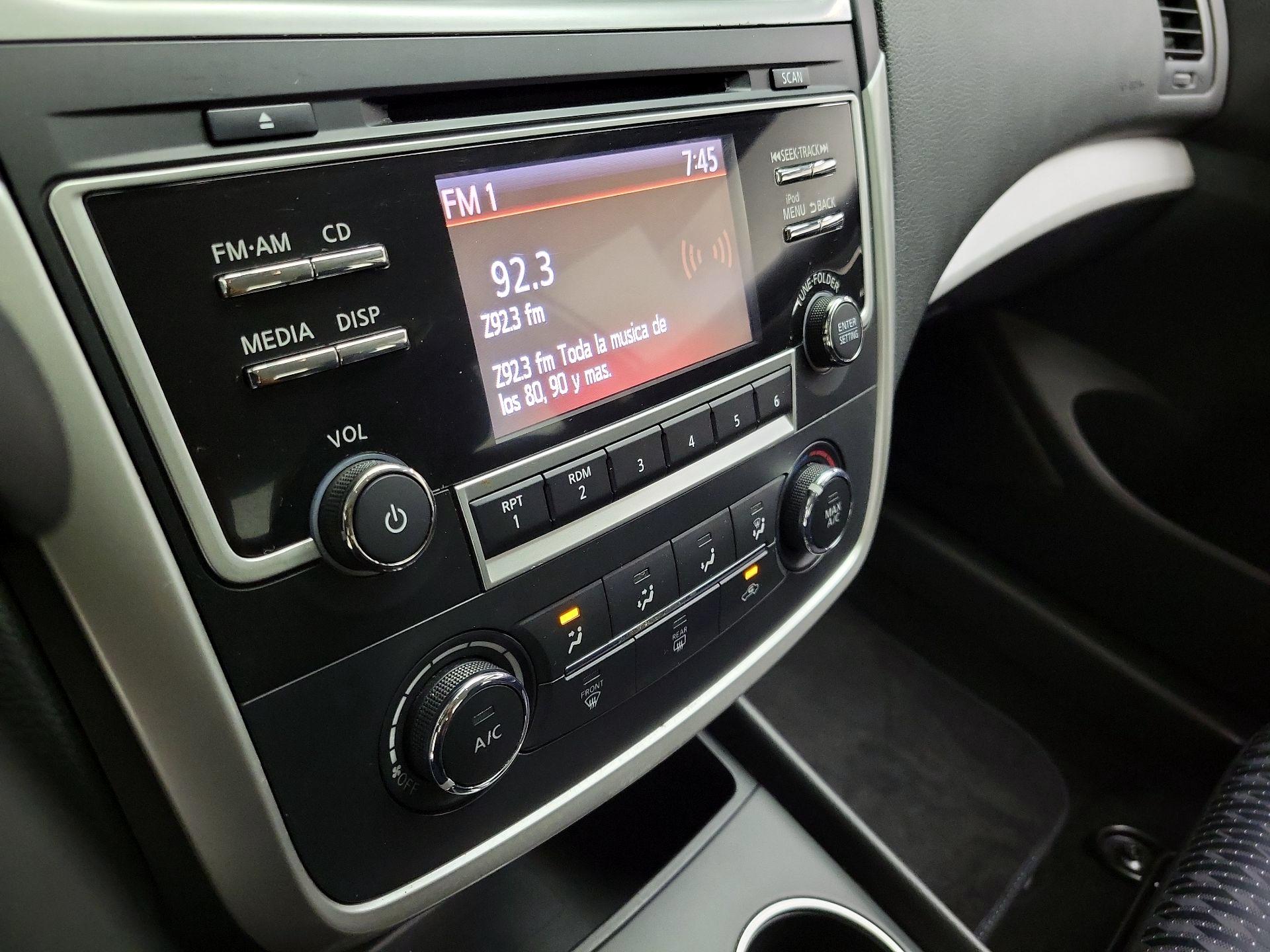 Thumbnail: 2016 Nissan Altima - 15