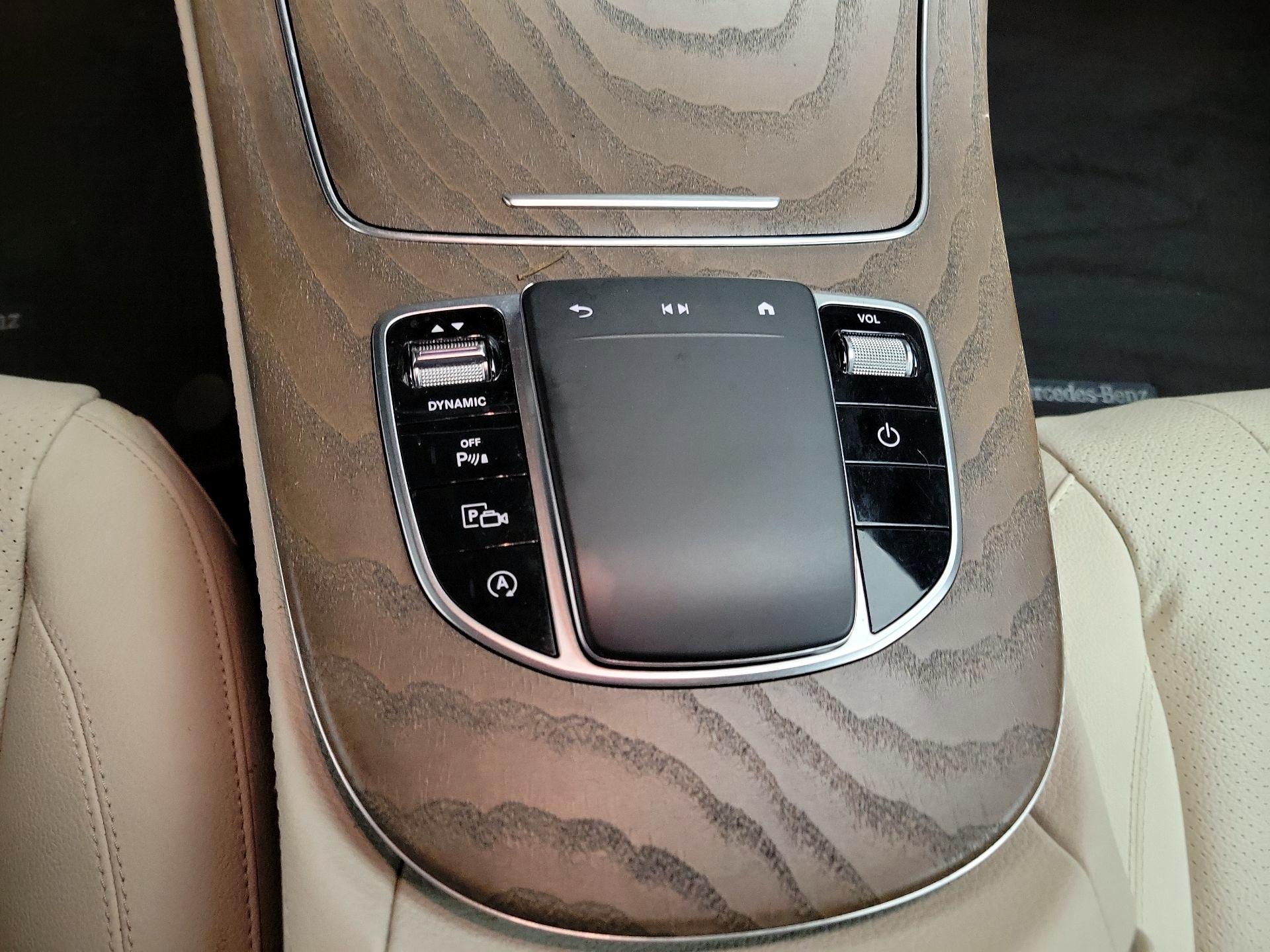 Thumbnail: 2023 Mercedes-Benz E-Class - 18