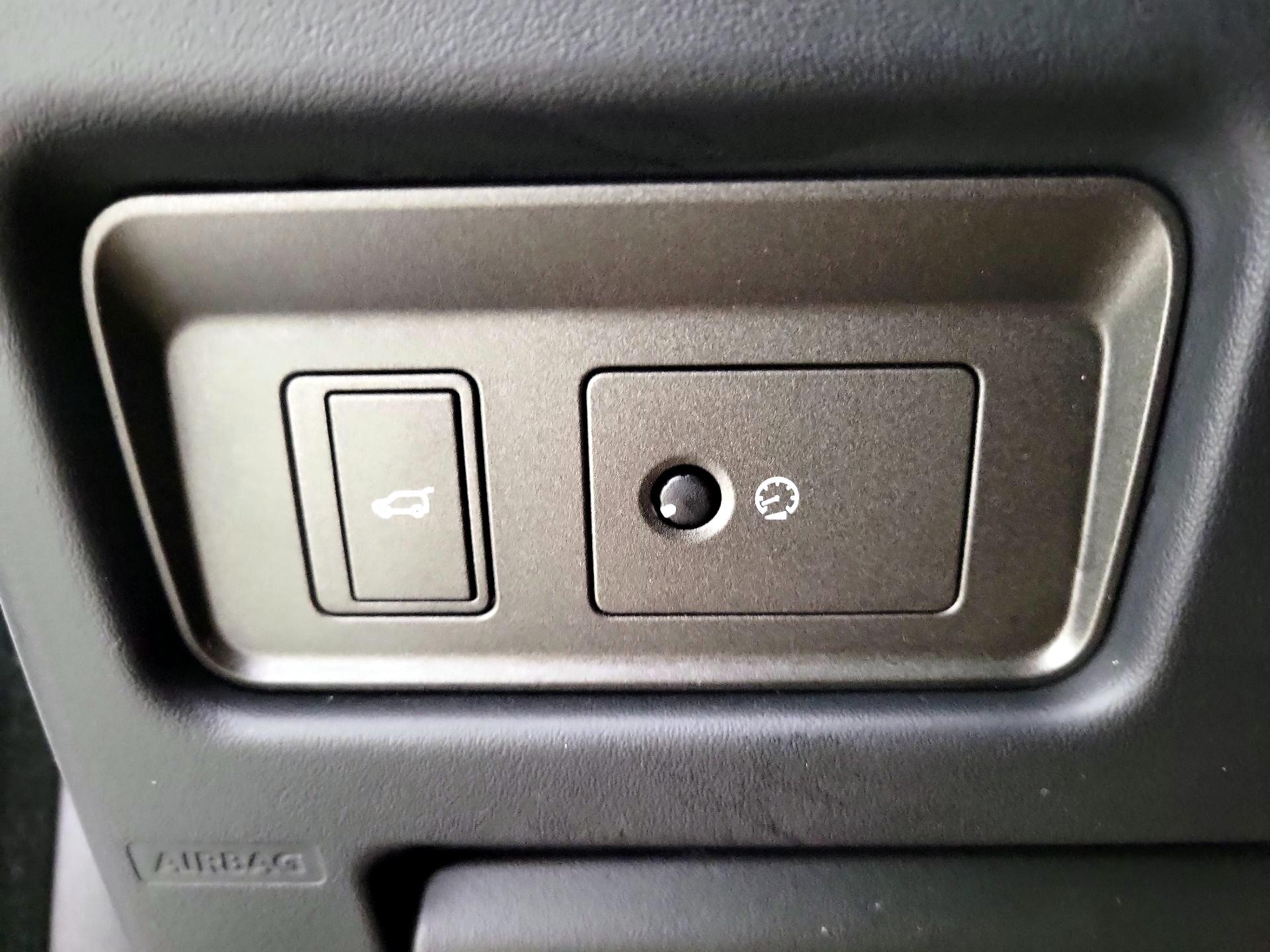 Thumbnail: 2019 Land Rover Range Rover Evoque - 13