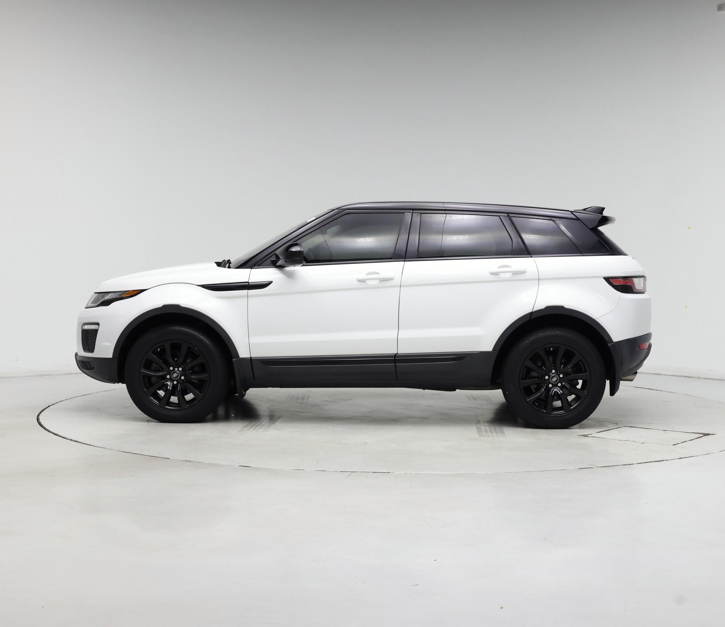 Thumbnail: 2019 Land Rover Range Rover Evoque - 3