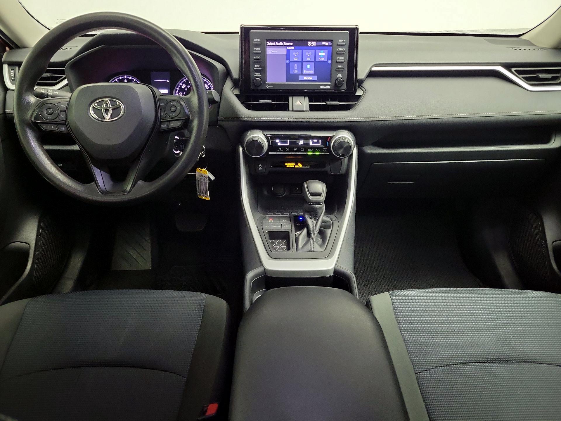 Thumbnail: 2021 Toyota RAV4 - 9