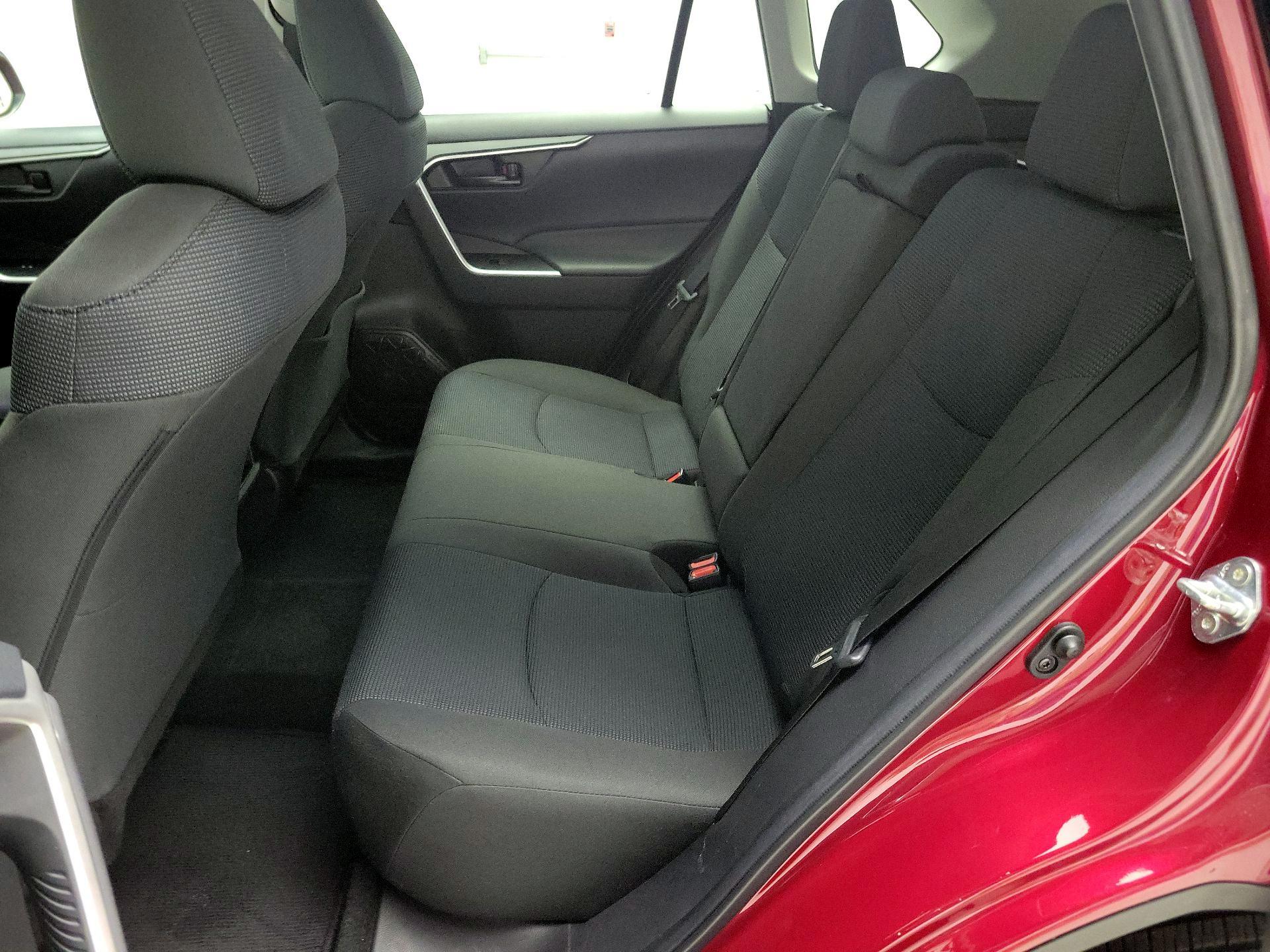 Thumbnail: 2021 Toyota RAV4 - 19