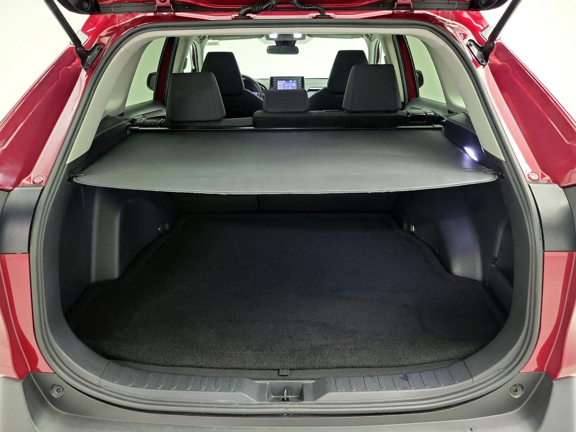 Thumbnail: 2021 Toyota RAV4 - 20