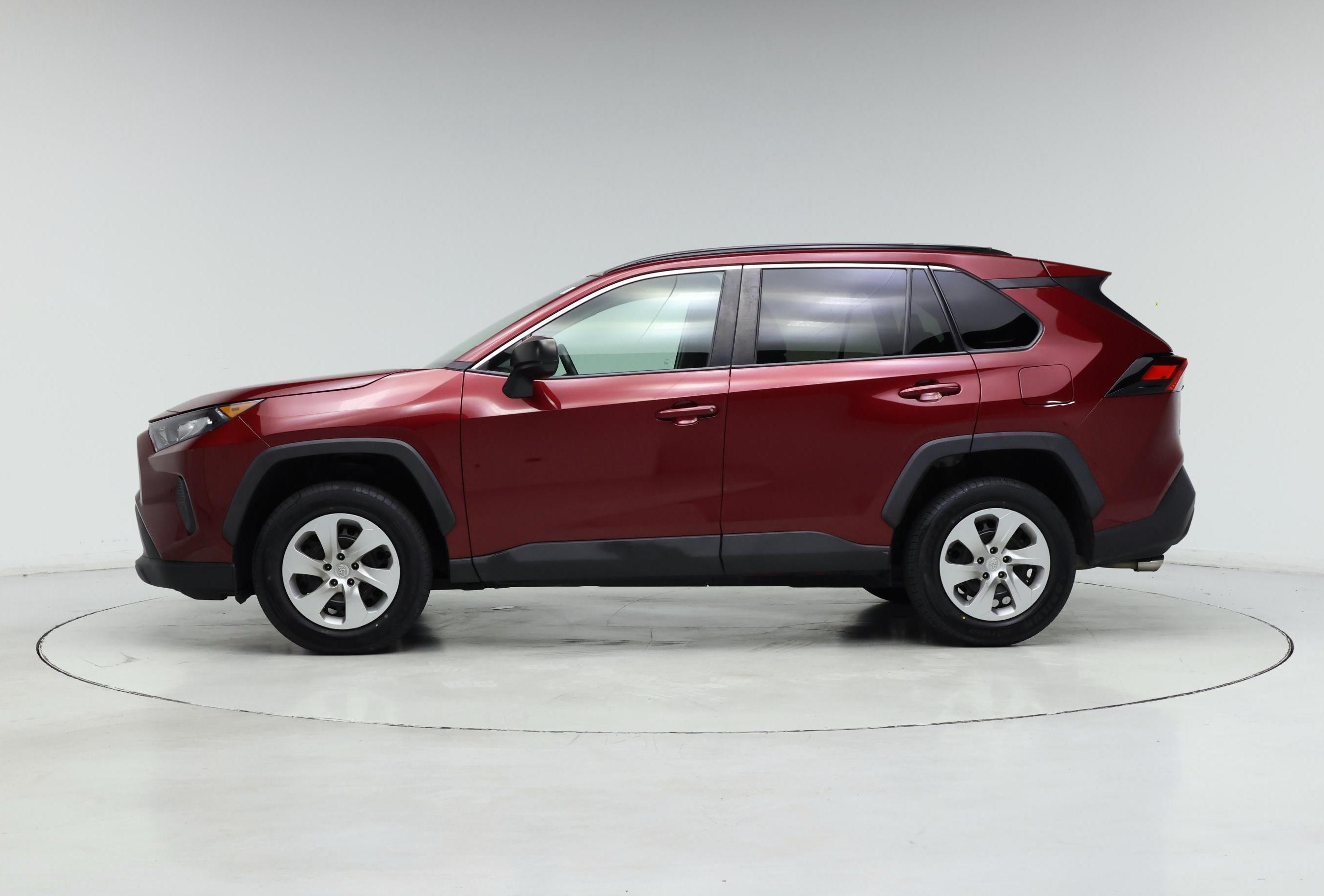 Thumbnail: 2021 Toyota RAV4 - 3