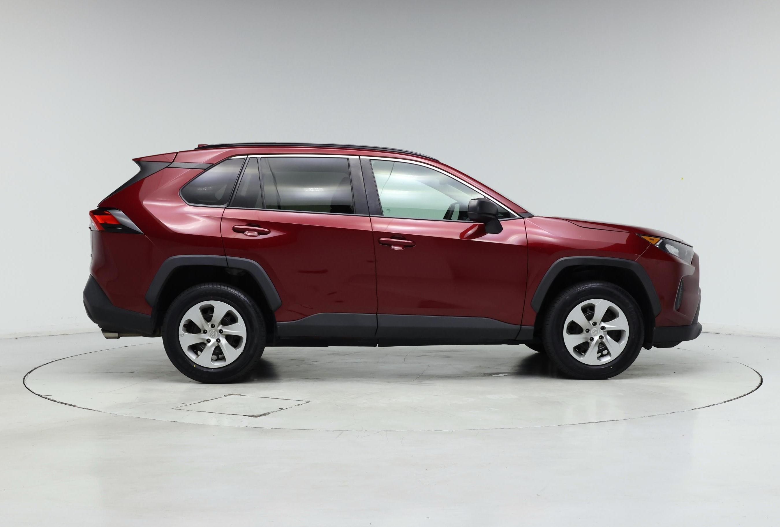 Thumbnail: 2021 Toyota RAV4 - 7