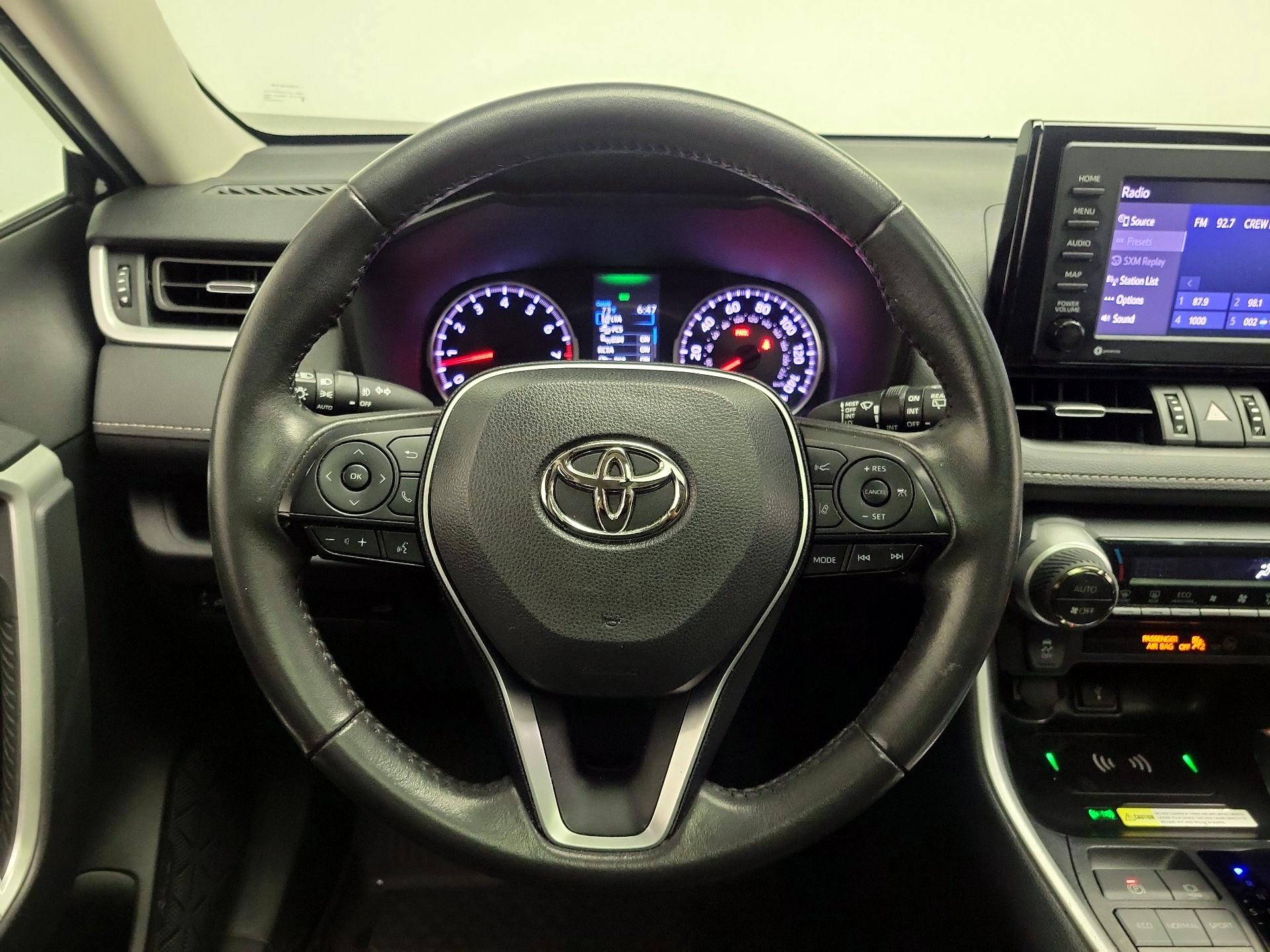 Thumbnail: 2022 Toyota RAV4 - 10