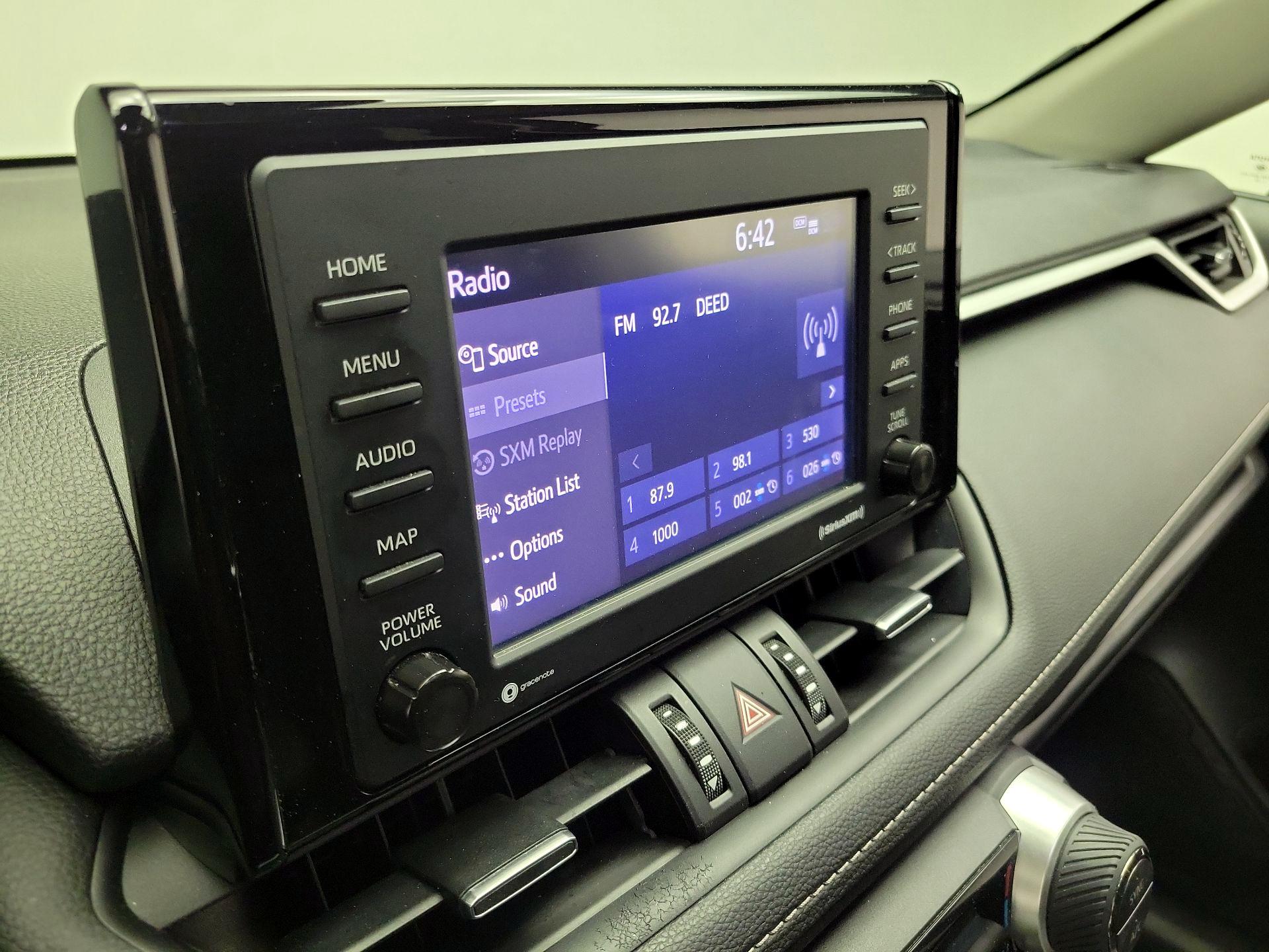 Thumbnail: 2022 Toyota RAV4 - 15