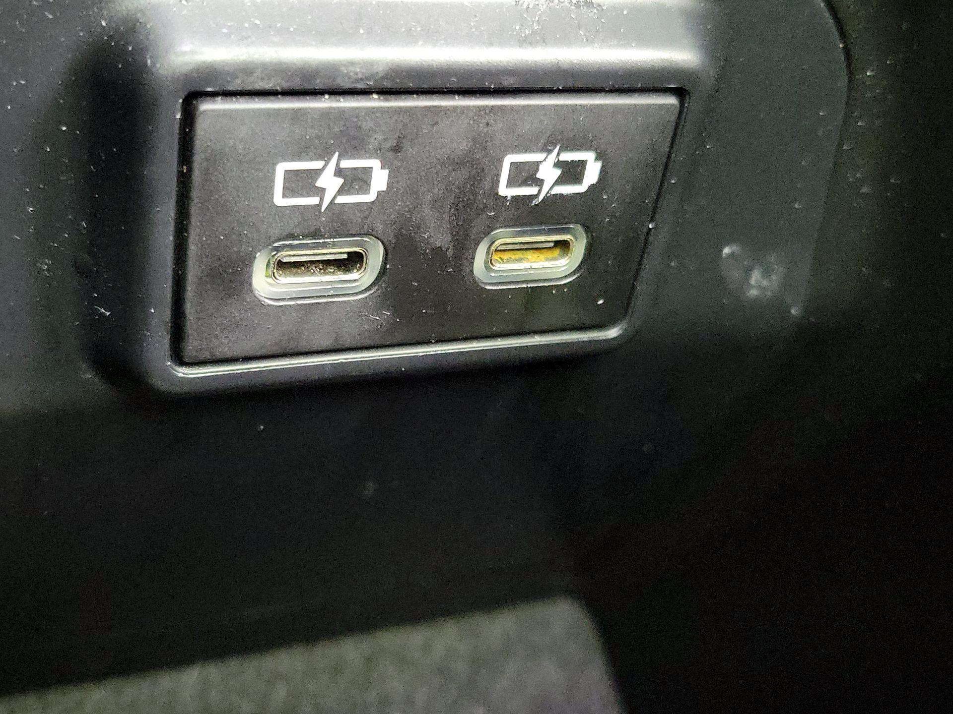 Thumbnail: 2022 Toyota RAV4 - 18