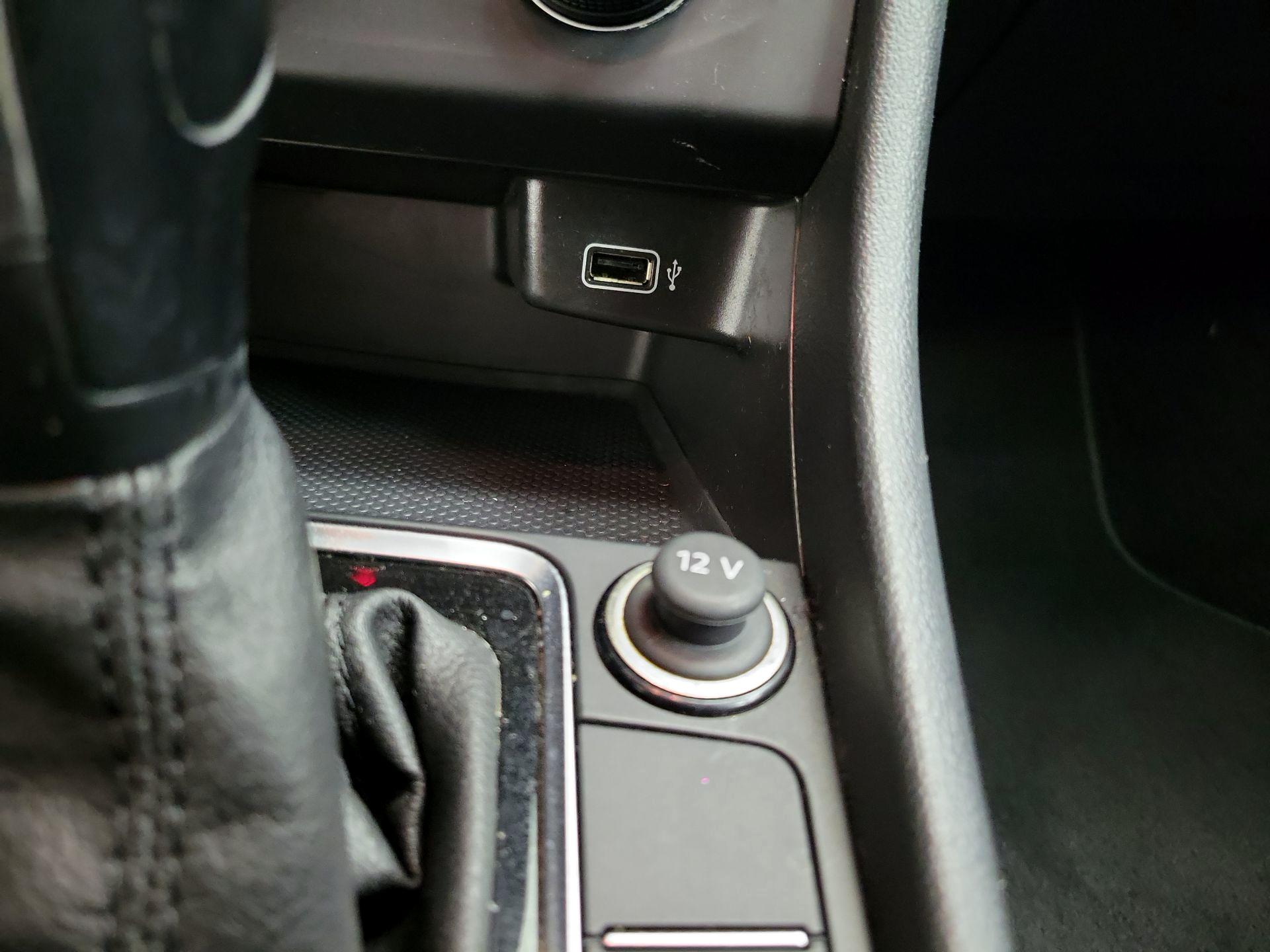 Thumbnail: 2019 Volkswagen Jetta - 18