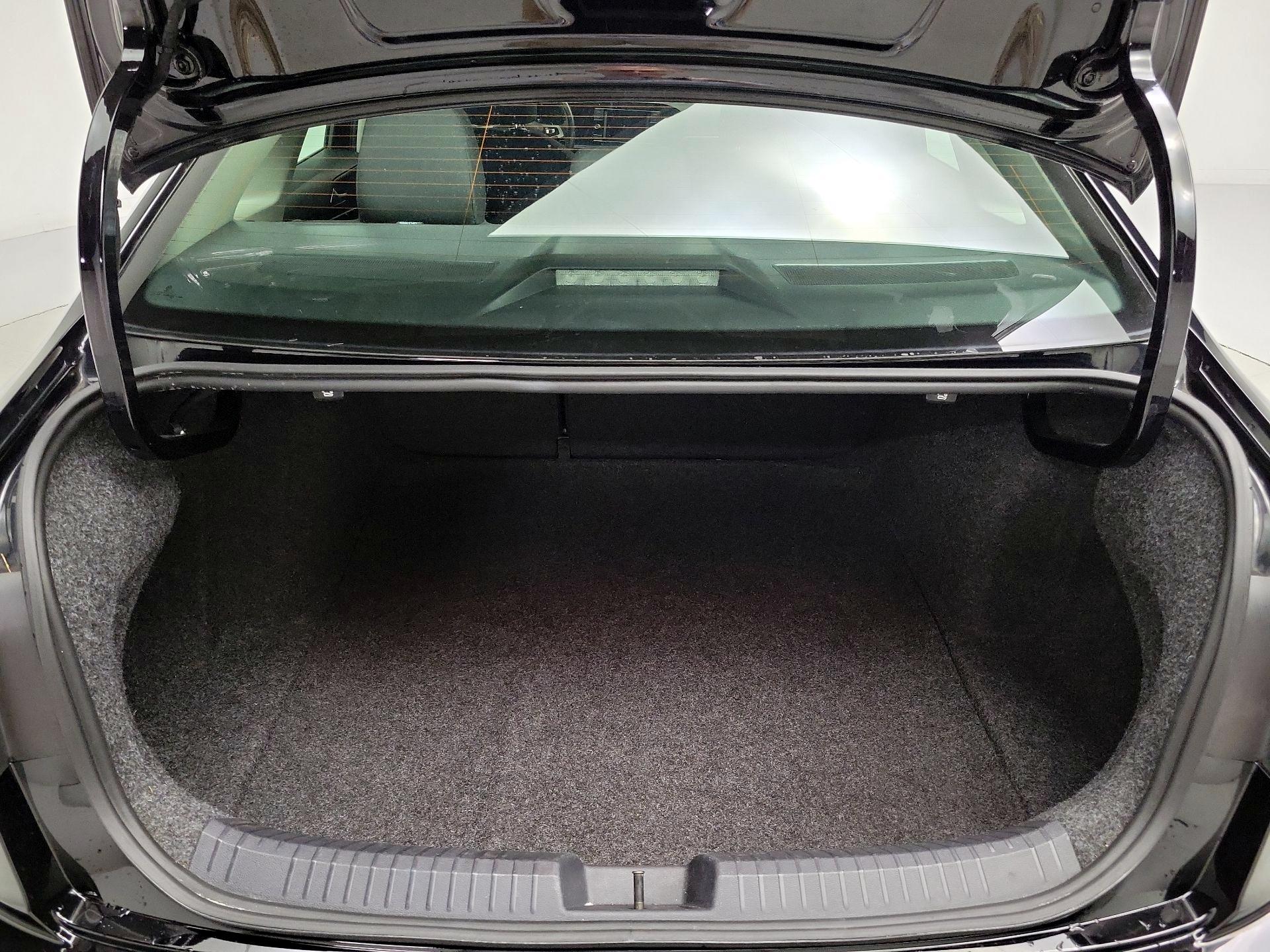 Thumbnail: 2019 Volkswagen Jetta - 20