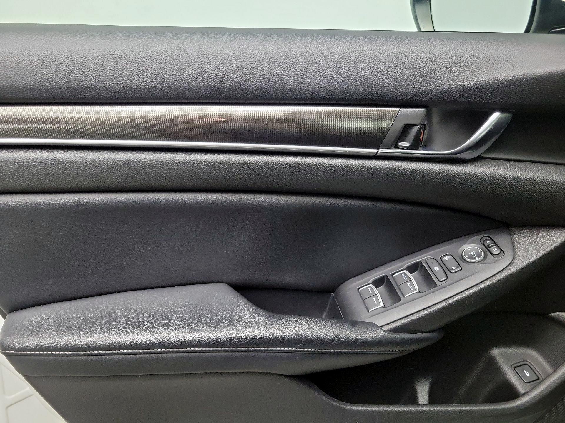 Thumbnail: 2018 Honda Accord - 12