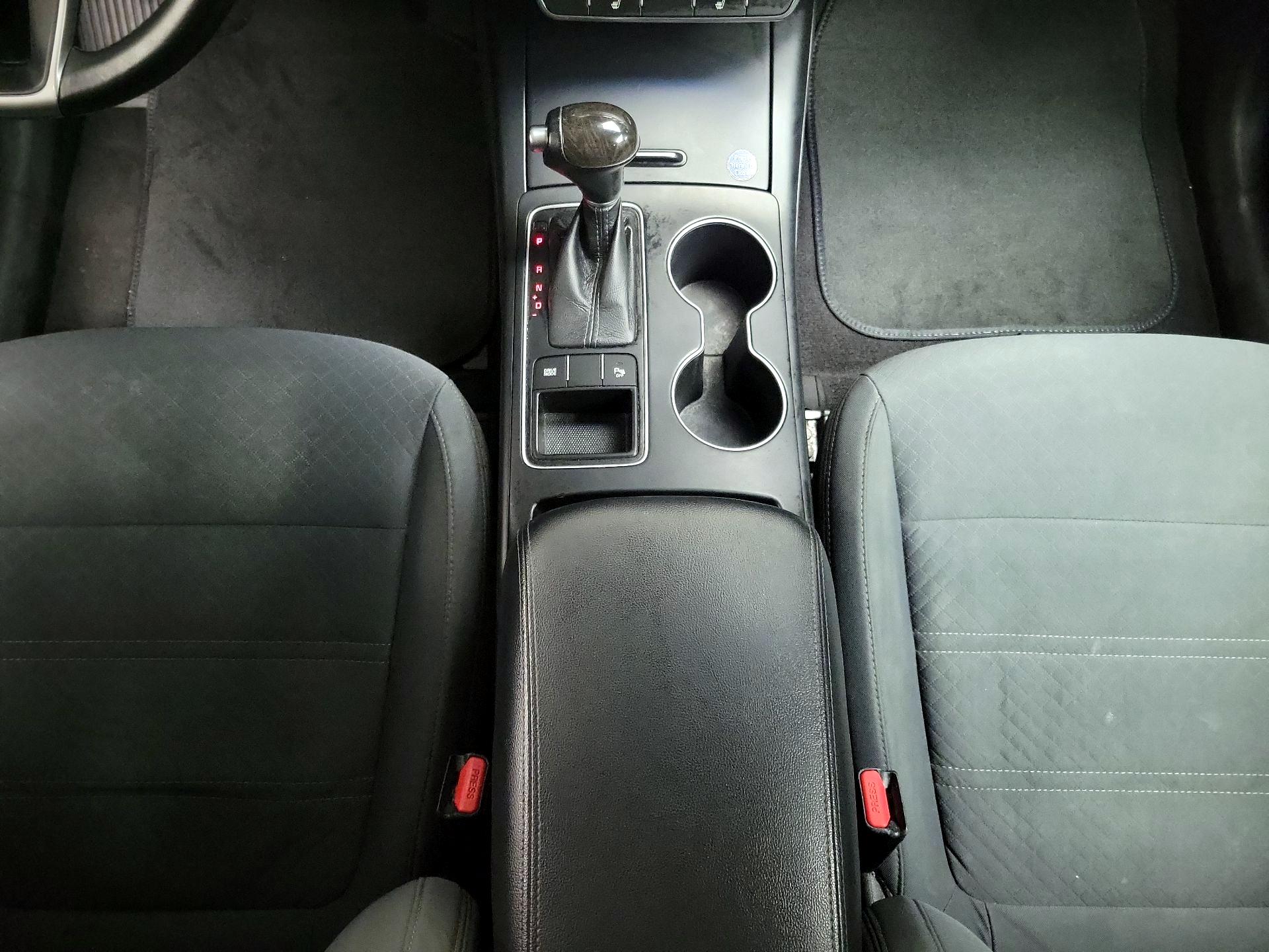 Thumbnail: 2017 Kia Sorento - 17