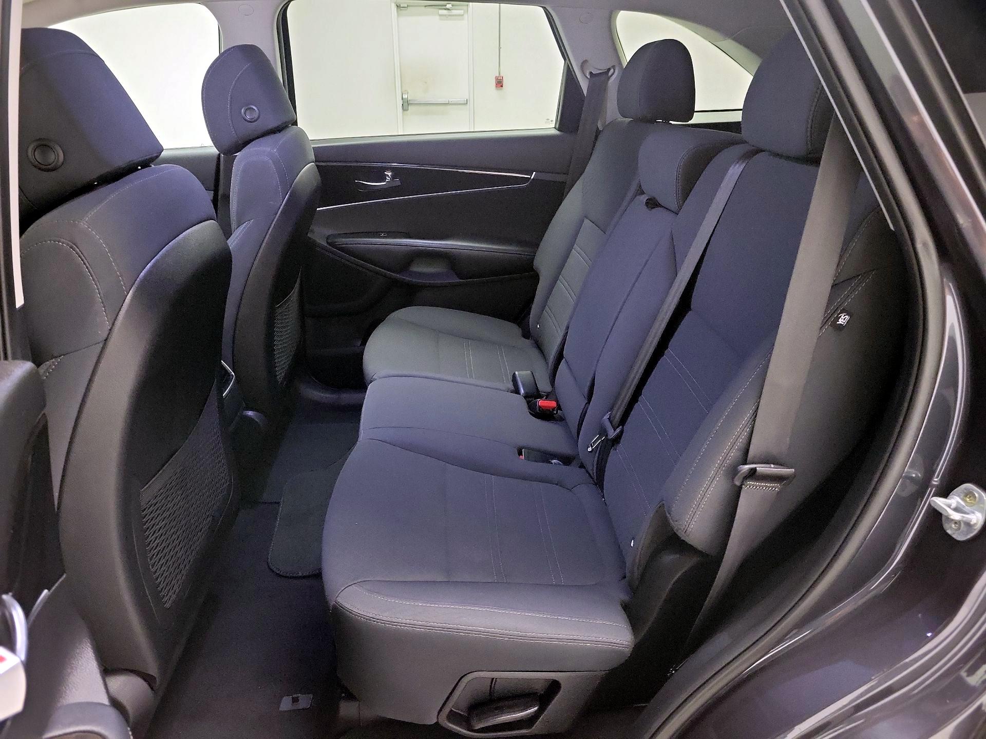 Thumbnail: 2017 Kia Sorento - 19