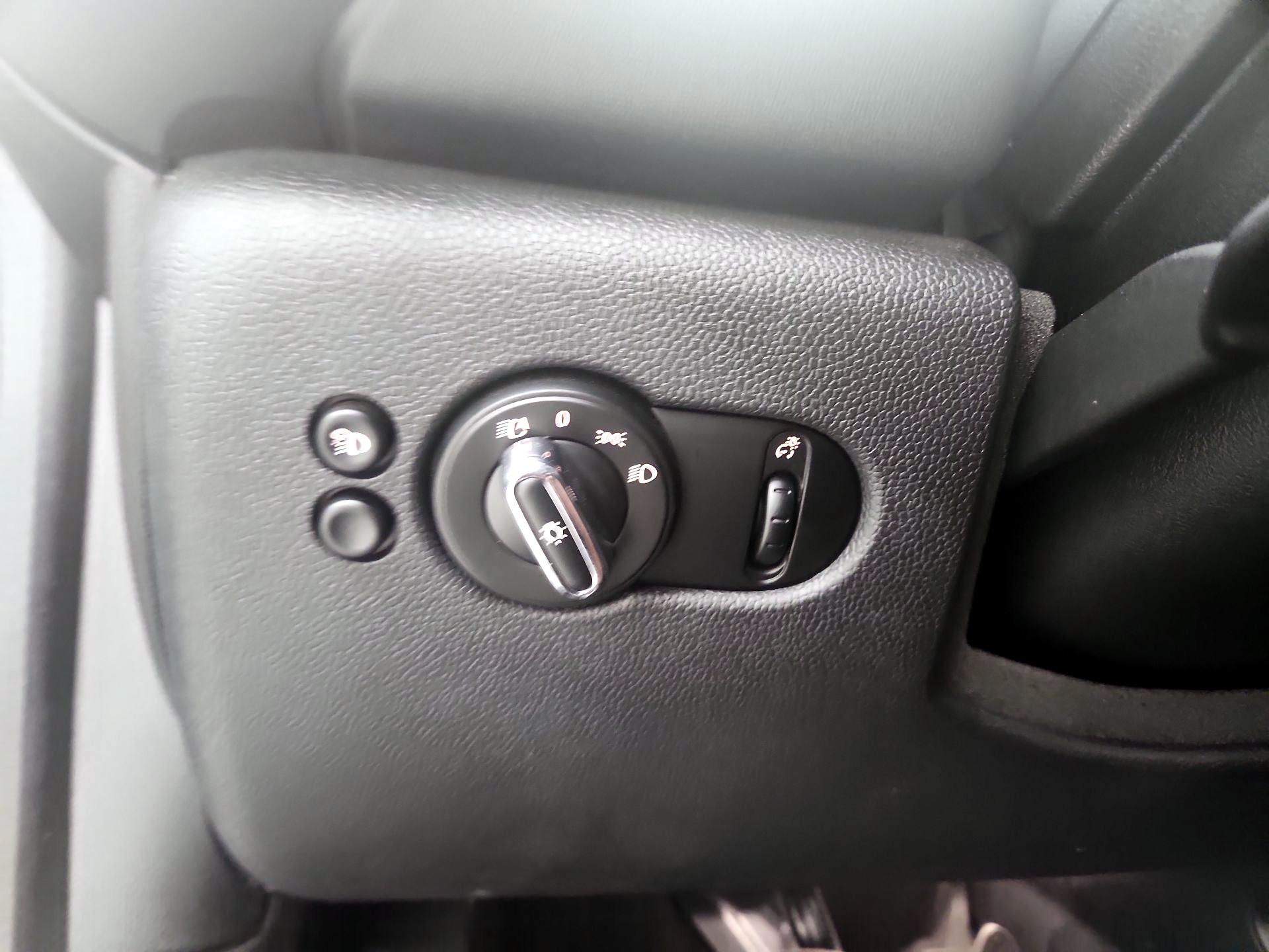 Thumbnail: 2023 MINI Cooper Hardtop - 13