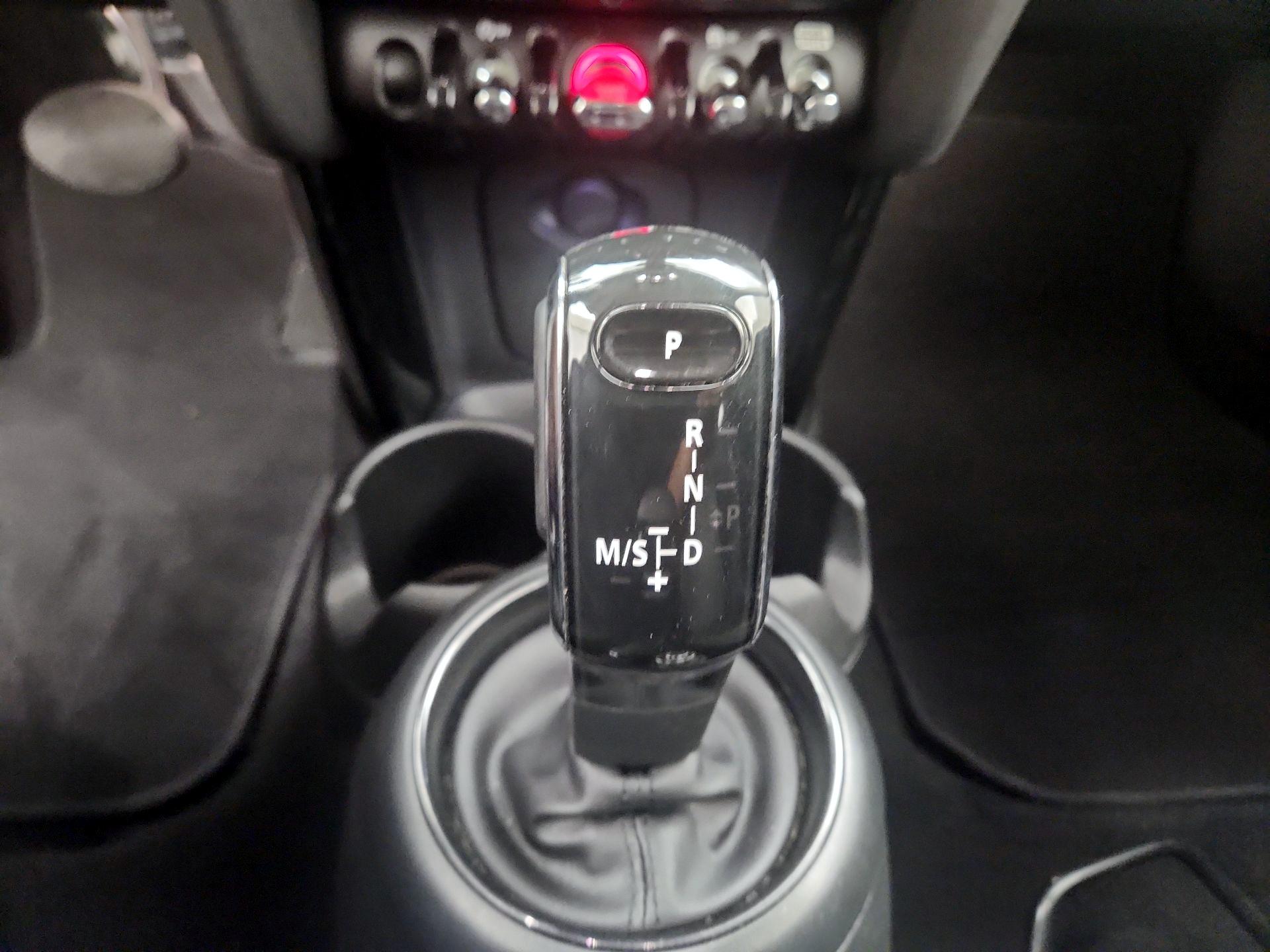 Thumbnail: 2023 MINI Cooper Hardtop - 17