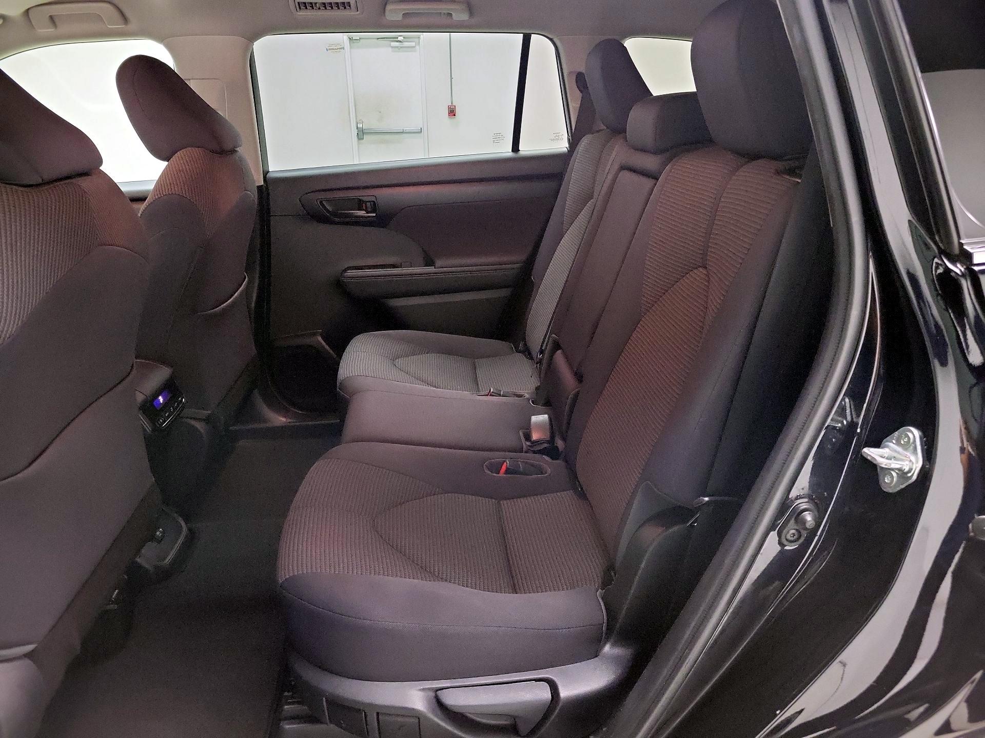 Thumbnail: 2021 Toyota Highlander - 19