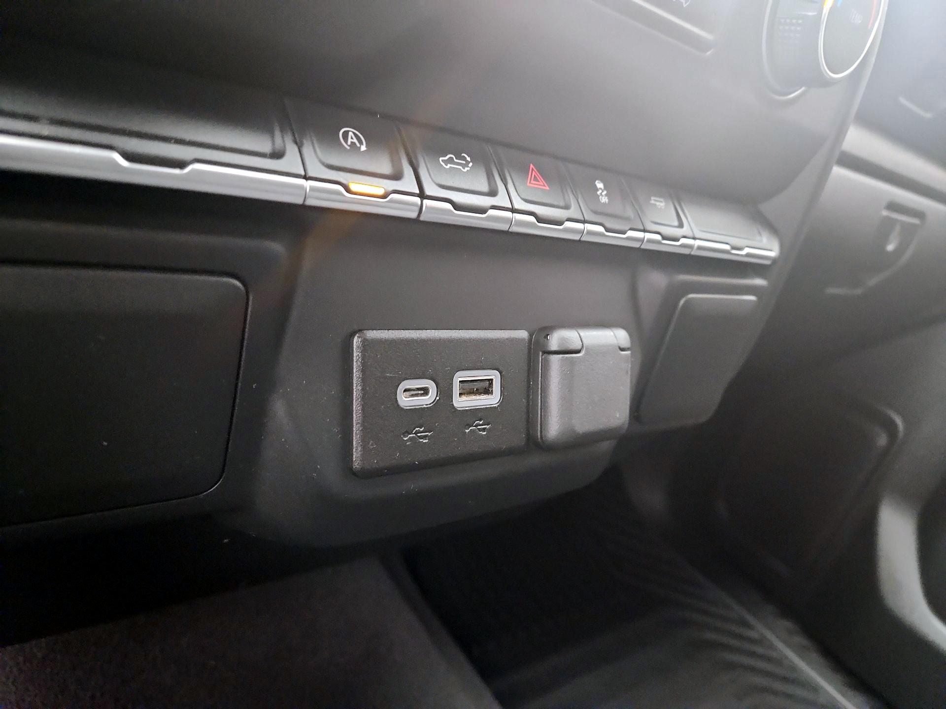 Thumbnail: 2022 Chevrolet Silverado 1500 - 18