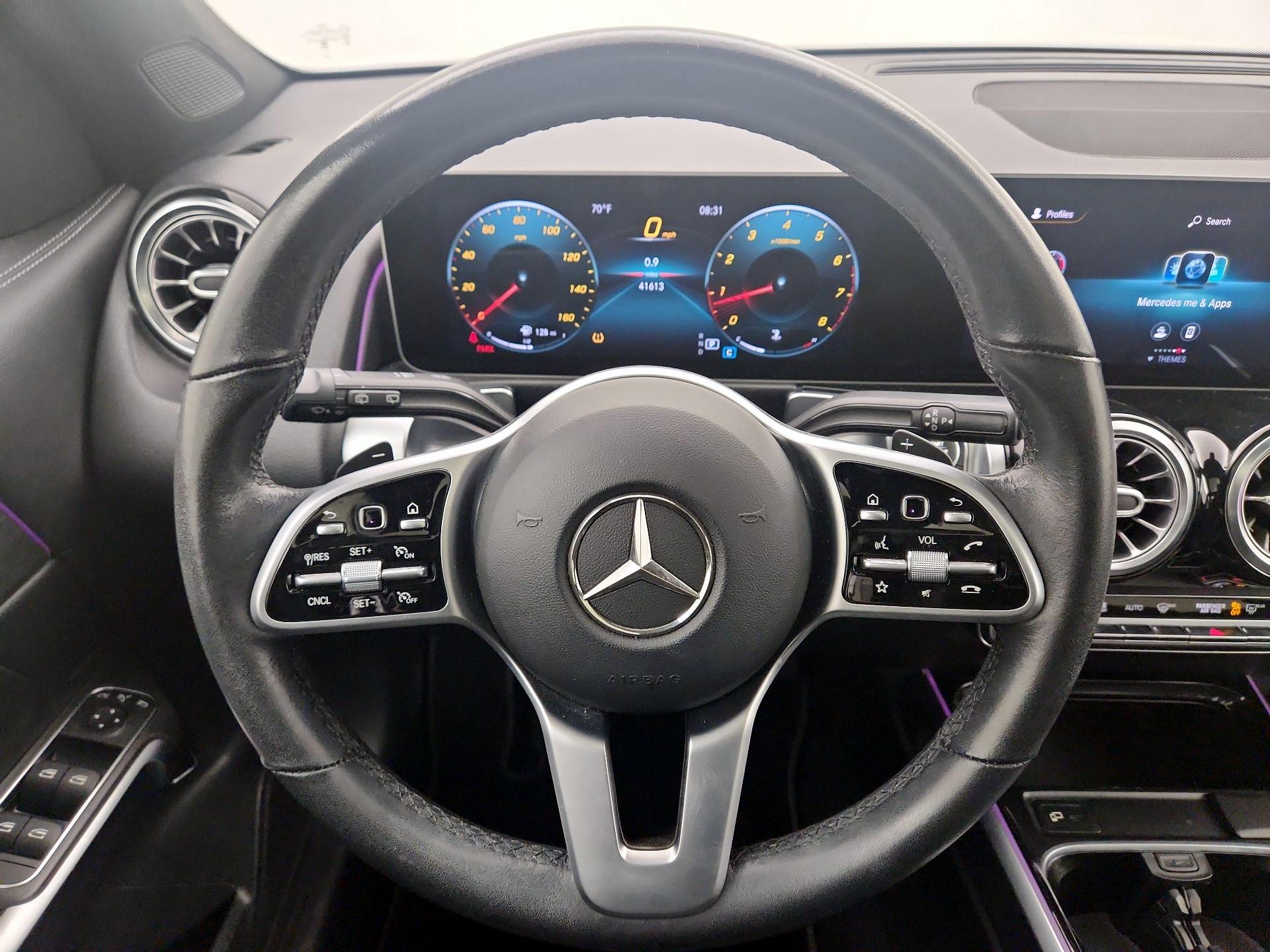 Thumbnail: 2021 Mercedes-Benz GLB - 10