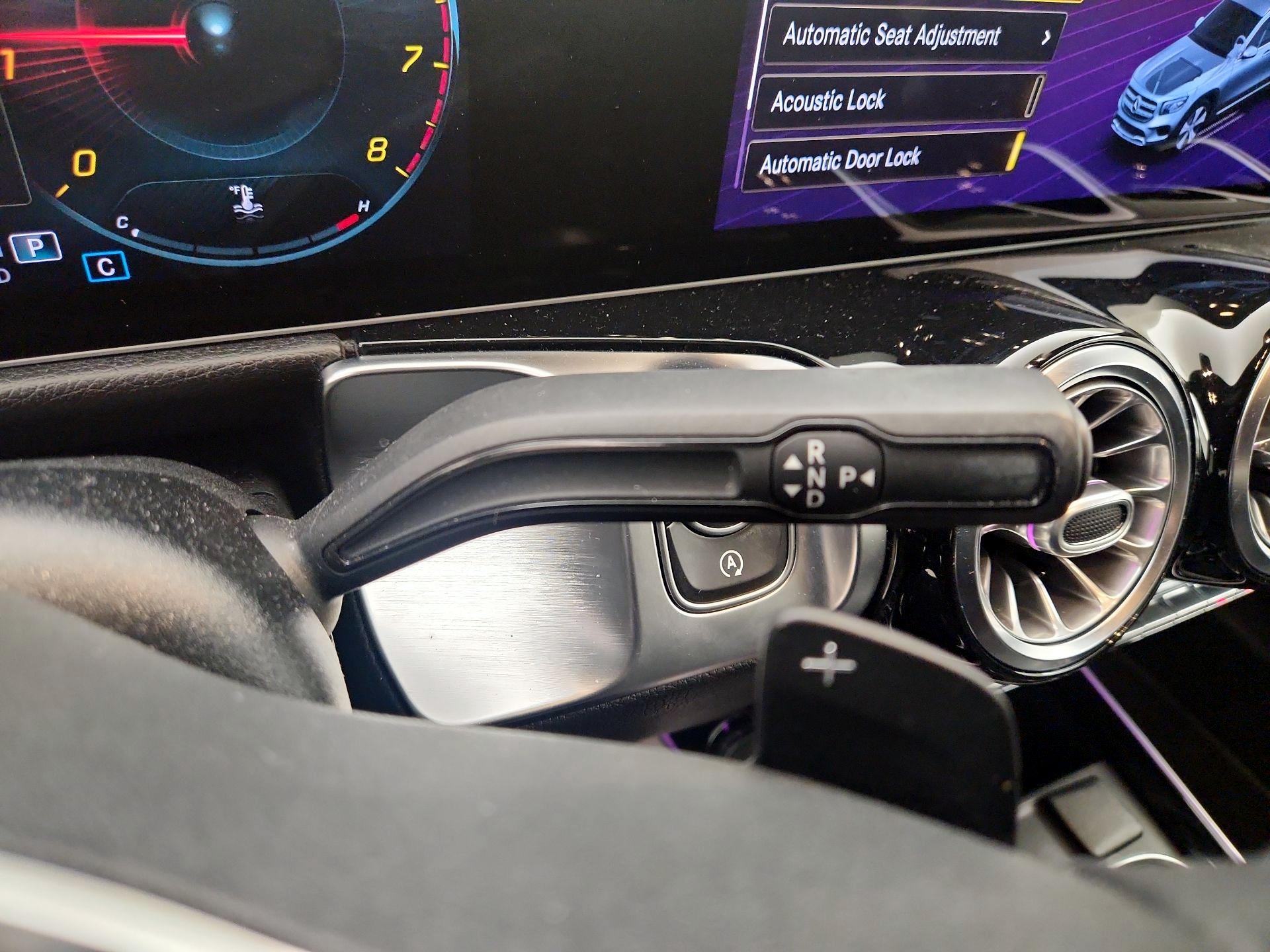 Thumbnail: 2021 Mercedes-Benz GLB - 17