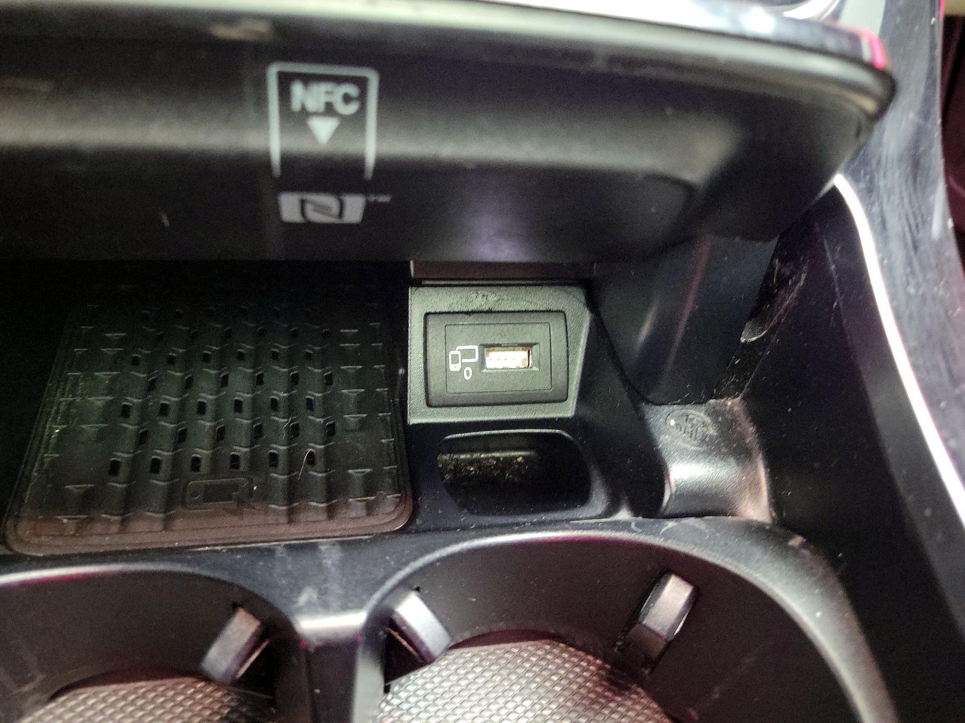 Thumbnail: 2017 Mercedes-Benz E-Class - 19