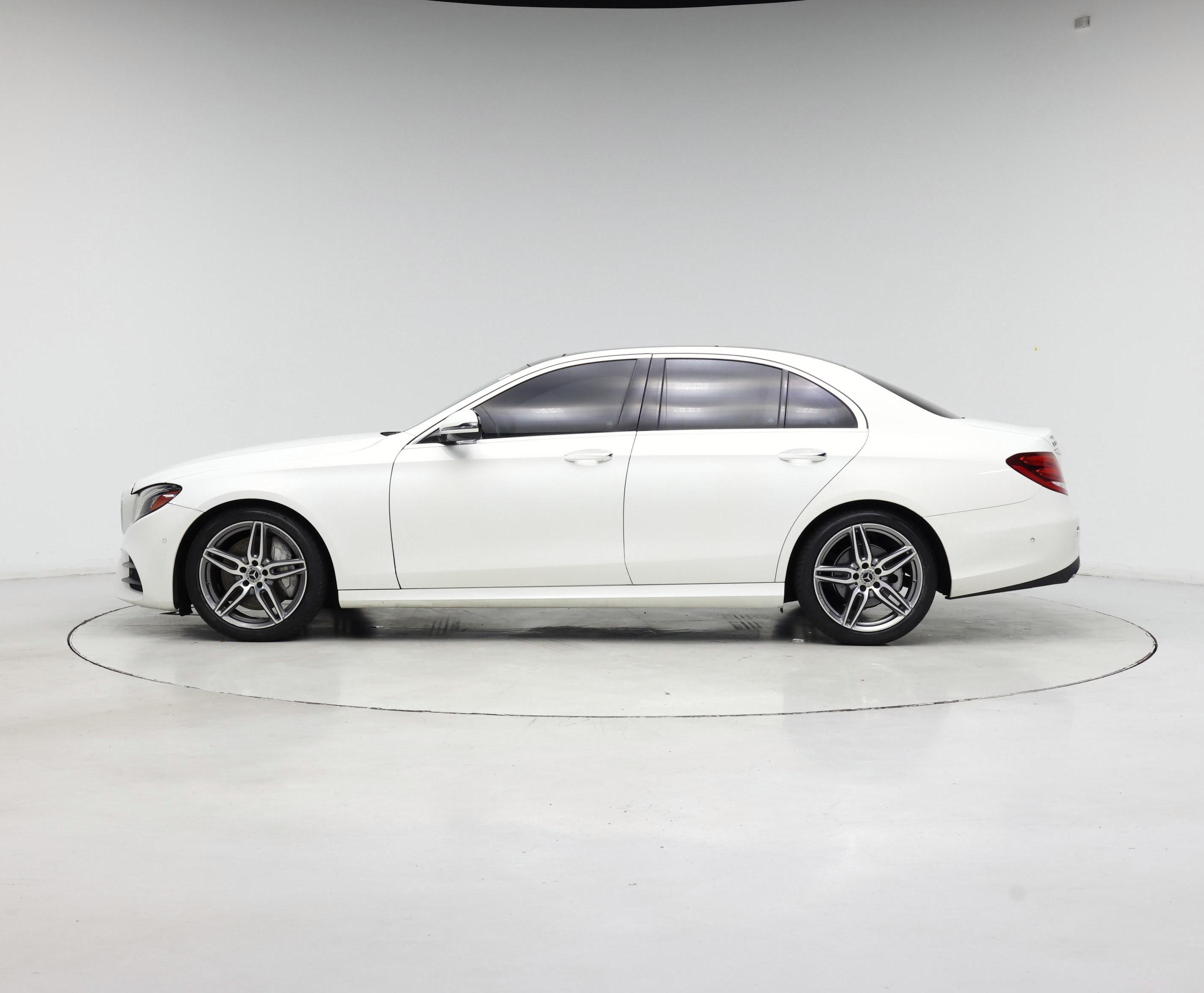 Thumbnail: 2017 Mercedes-Benz E-Class - 3