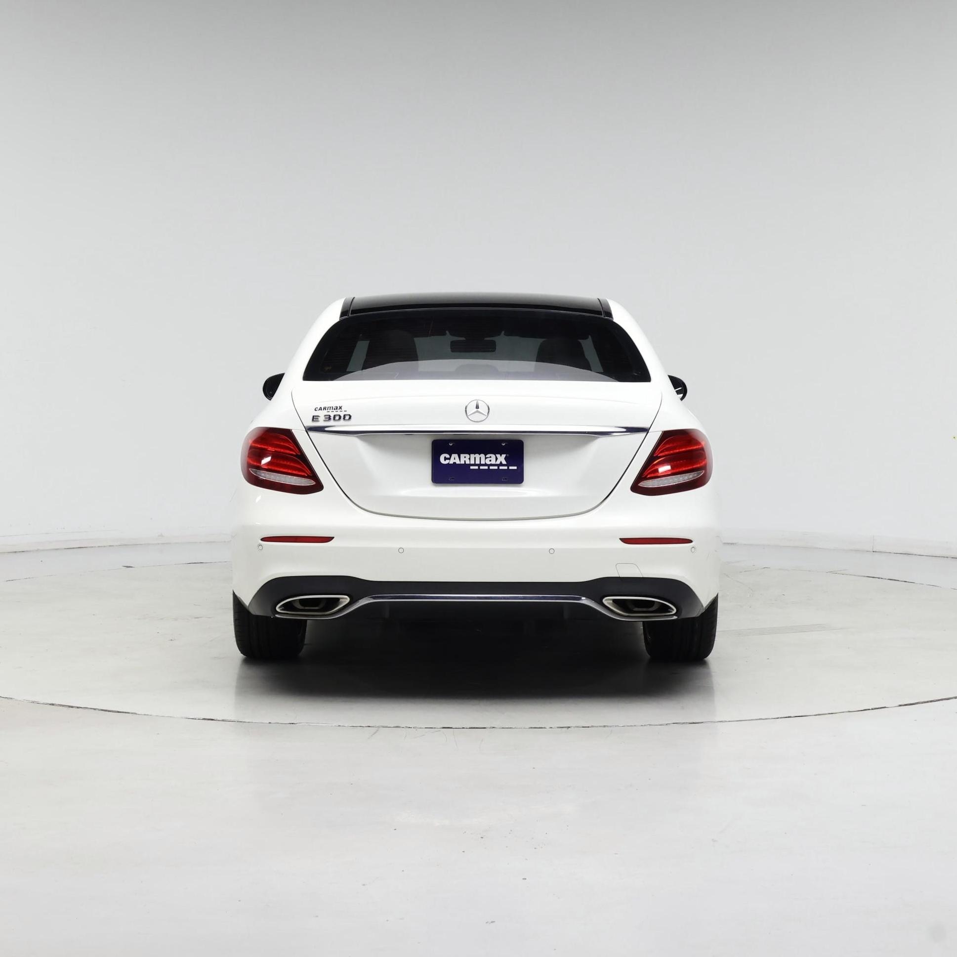 Thumbnail: 2017 Mercedes-Benz E-Class - 6