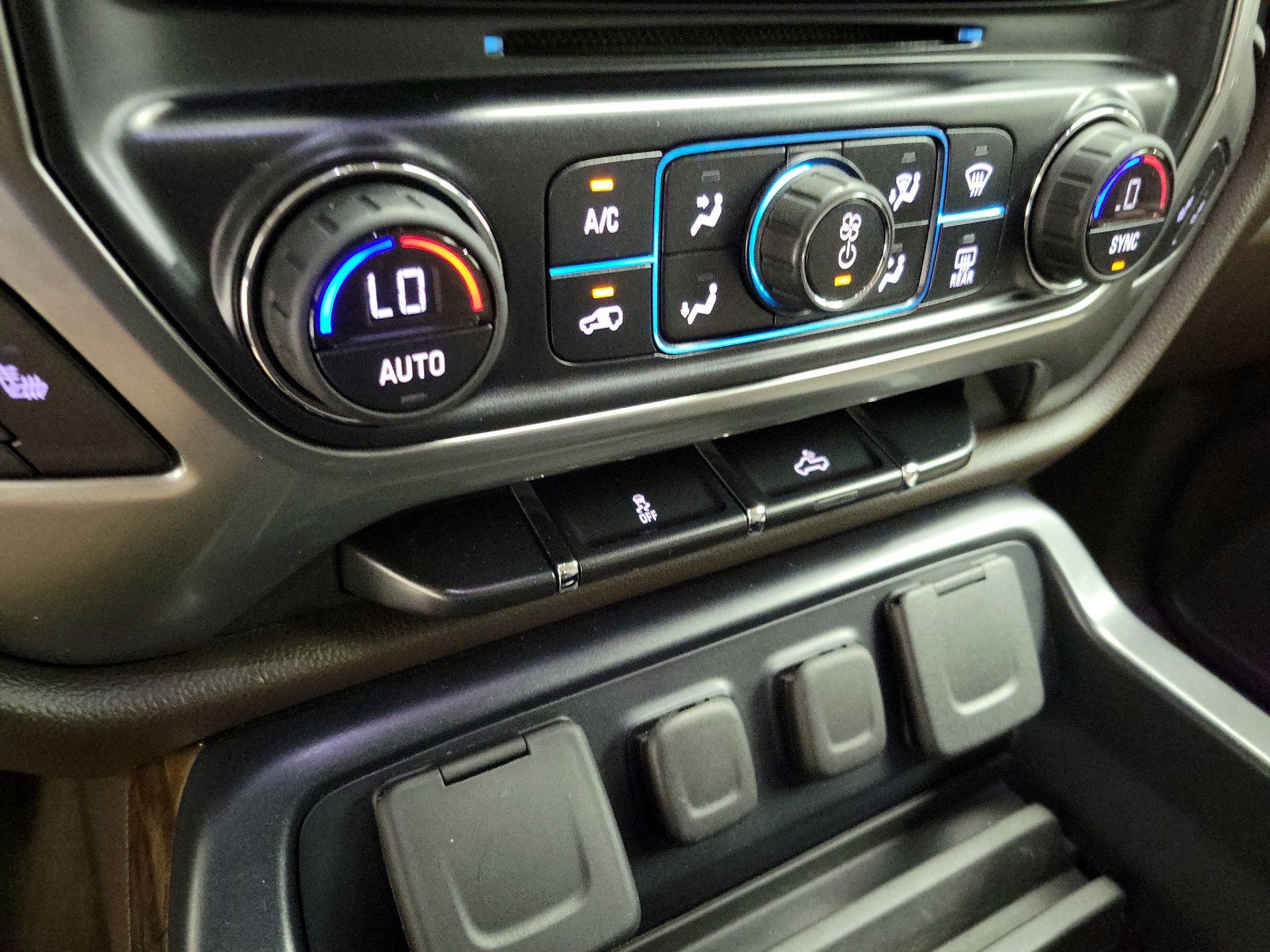 Thumbnail: 2014 Chevrolet Silverado 1500 - 17