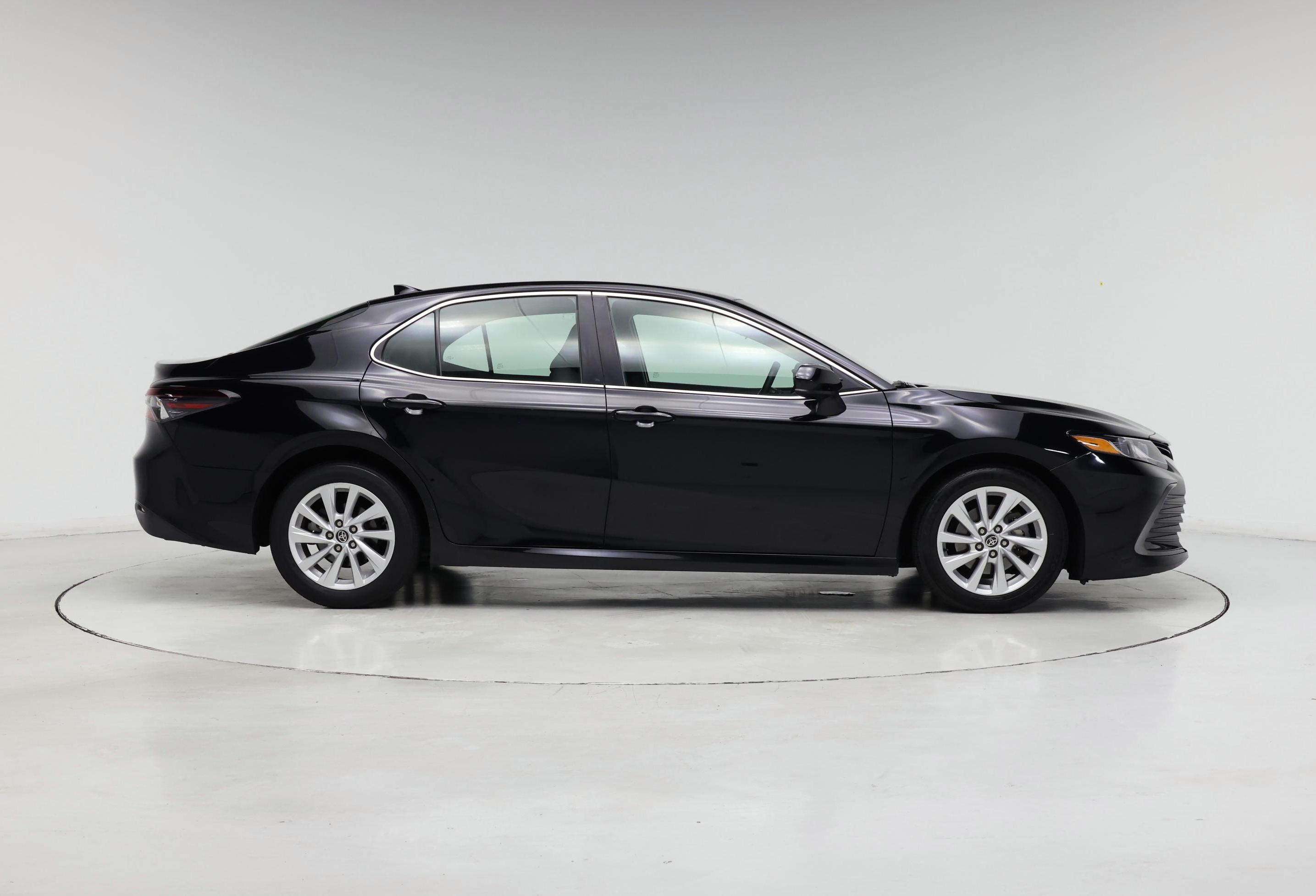 Thumbnail: 2022 Toyota Camry - 7