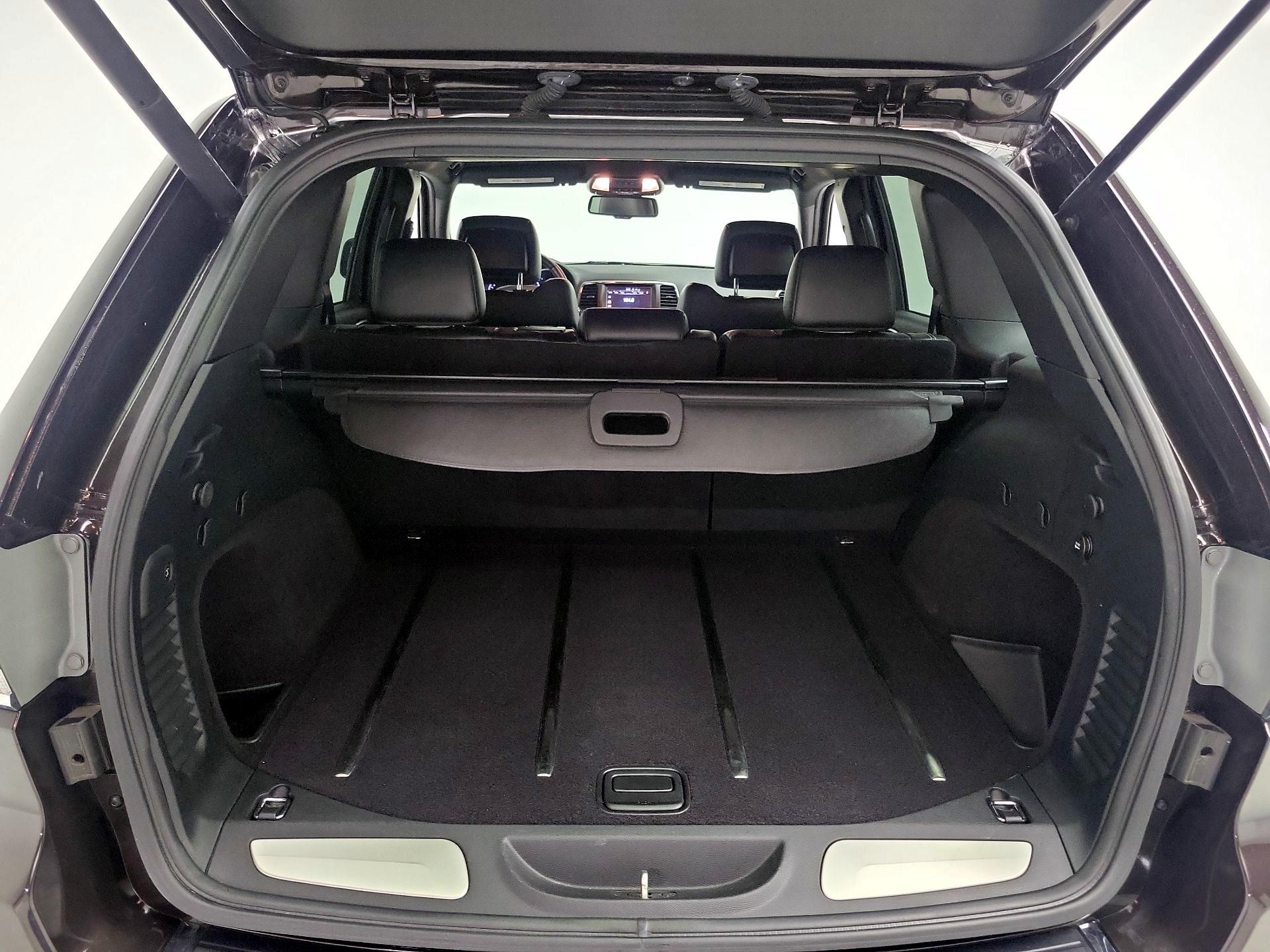 Thumbnail: 2016 Jeep Grand Cherokee - 20